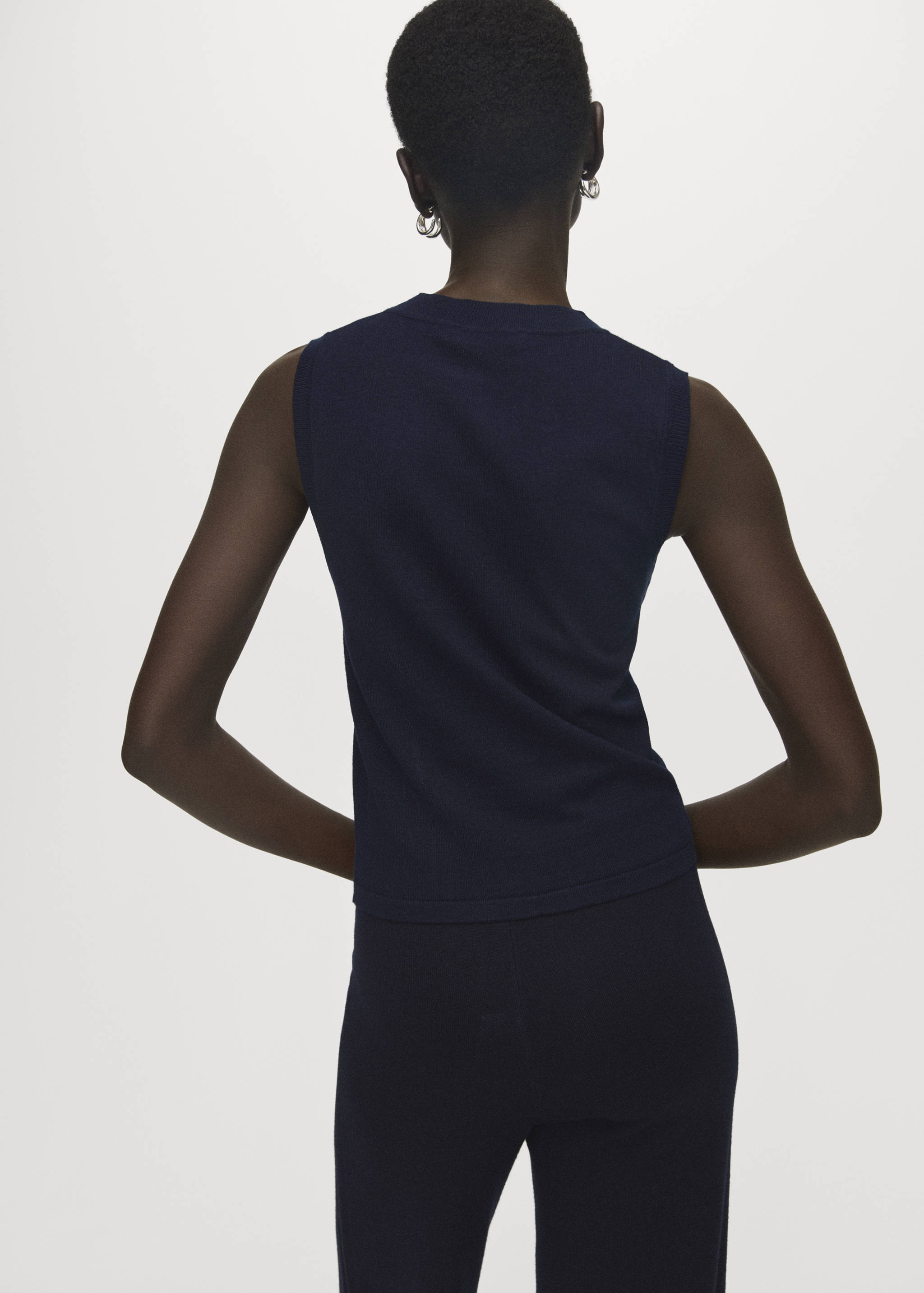 Fine-knit top - Reverse of the article