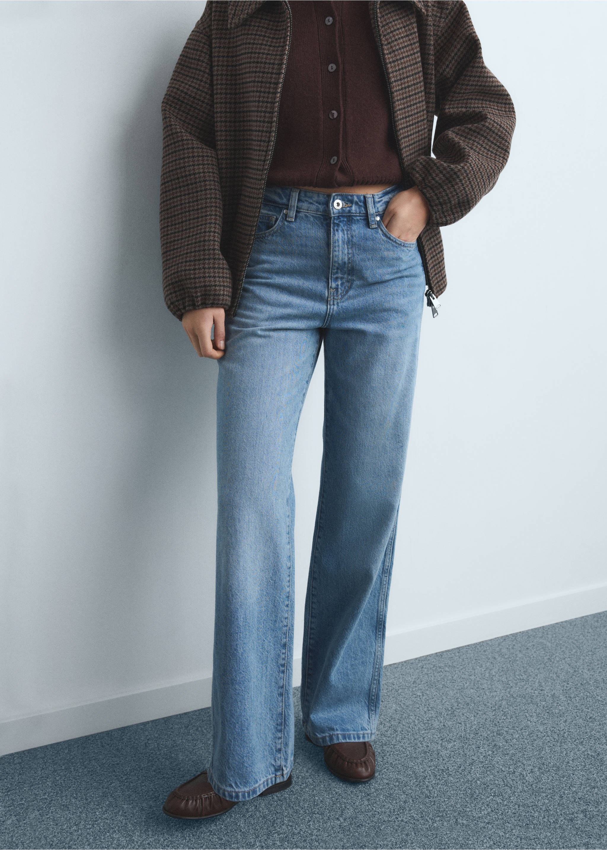 Jean droit taille haute - Plan moyen, Bleu moyen. Ref: 17044092-00.