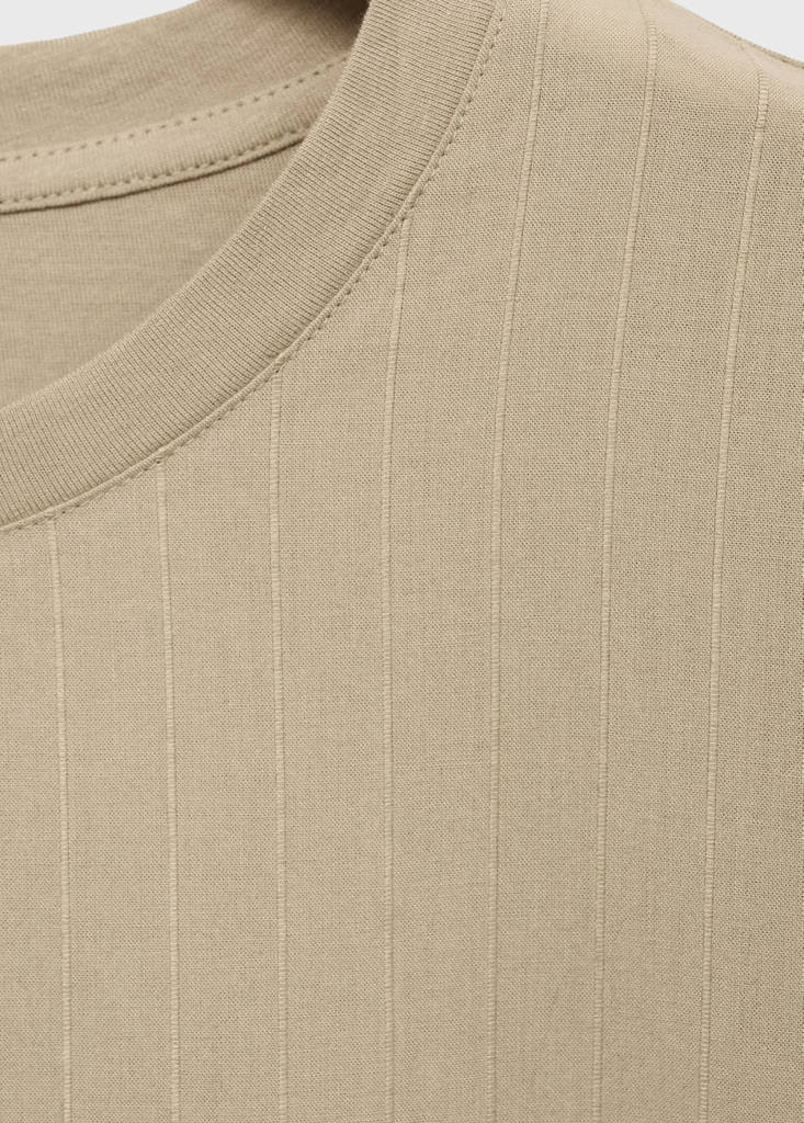Short-sleeved t-shirt with ruffled English embroidery detail — Medium Brown