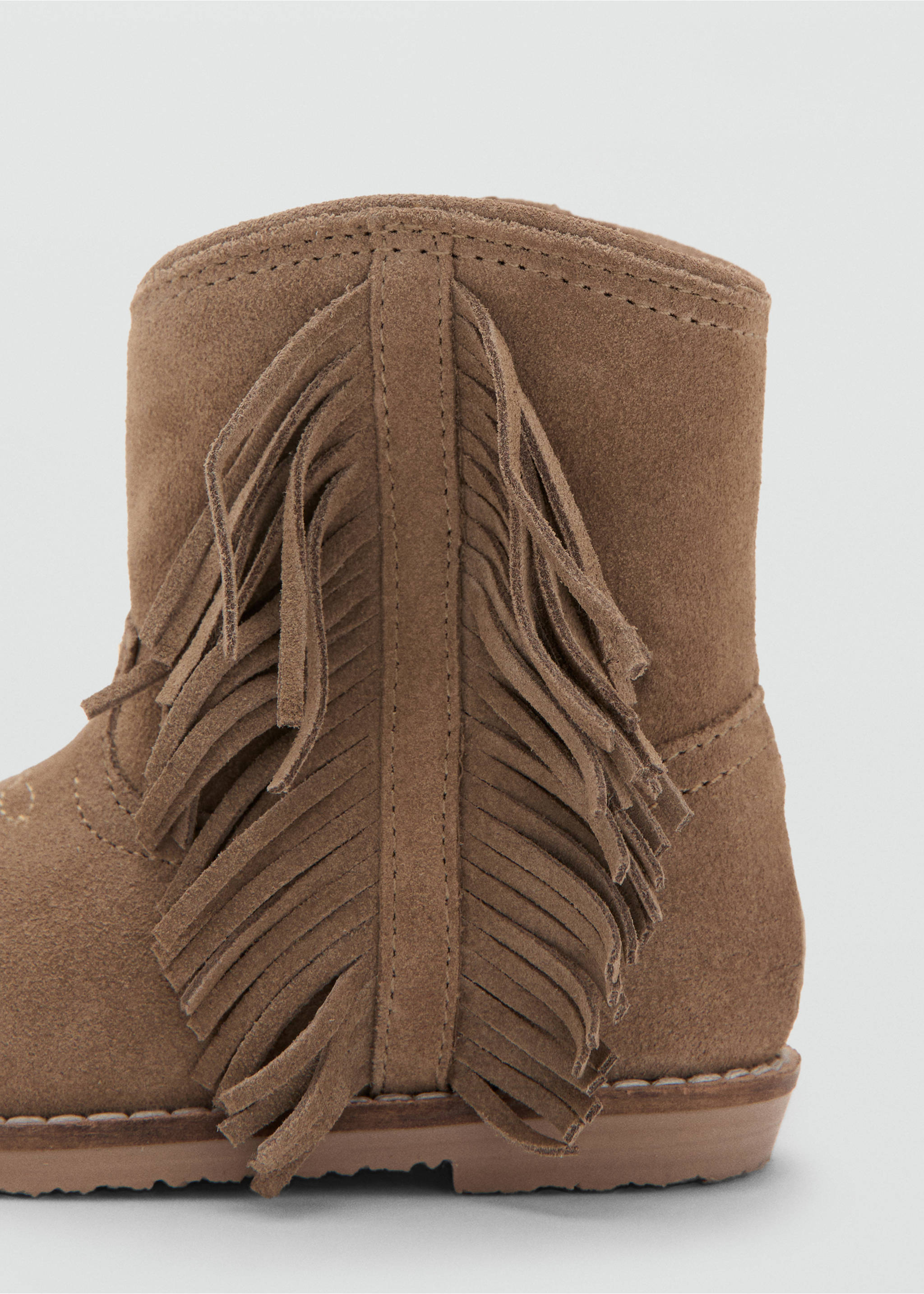 Botas piel flecos - Detalle del artículo 1, Arena. Ref: 17044098-00.