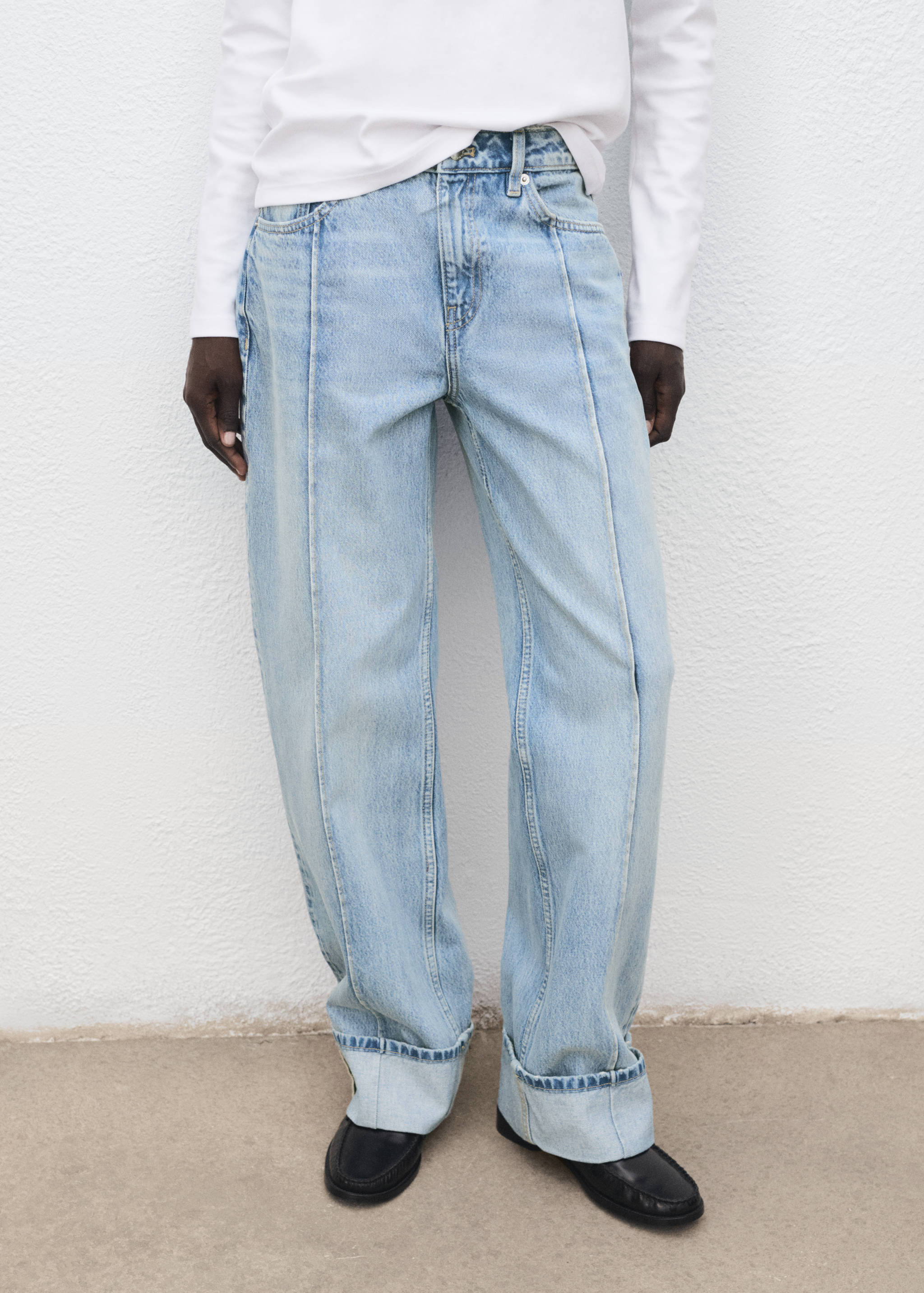 Wide leg jeans with turn-up hem - Medium plane