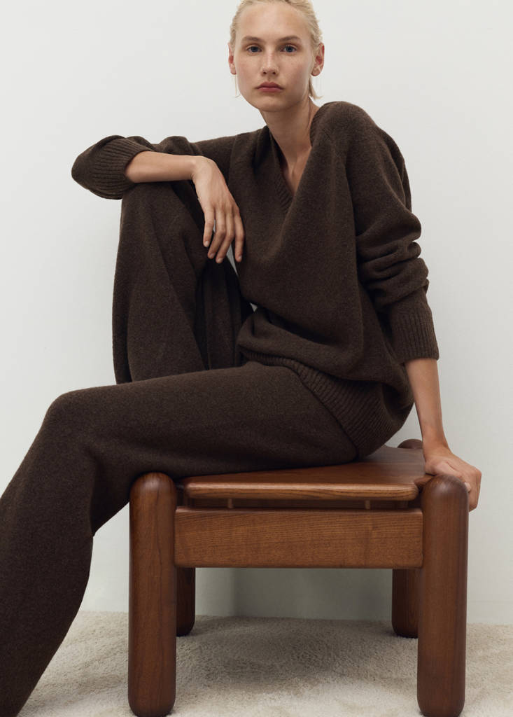 Long knitted trousers — Chocolate