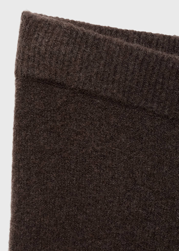 Long knitted trousers — Chocolate
