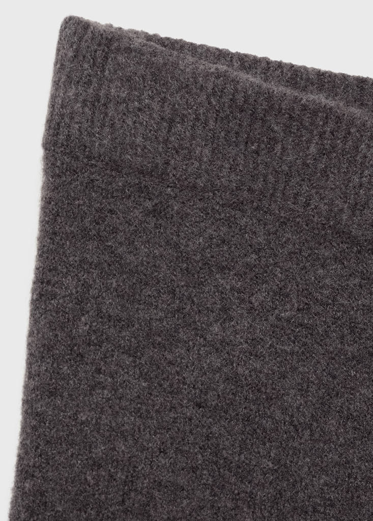 Long knitted trousers — Charcoal