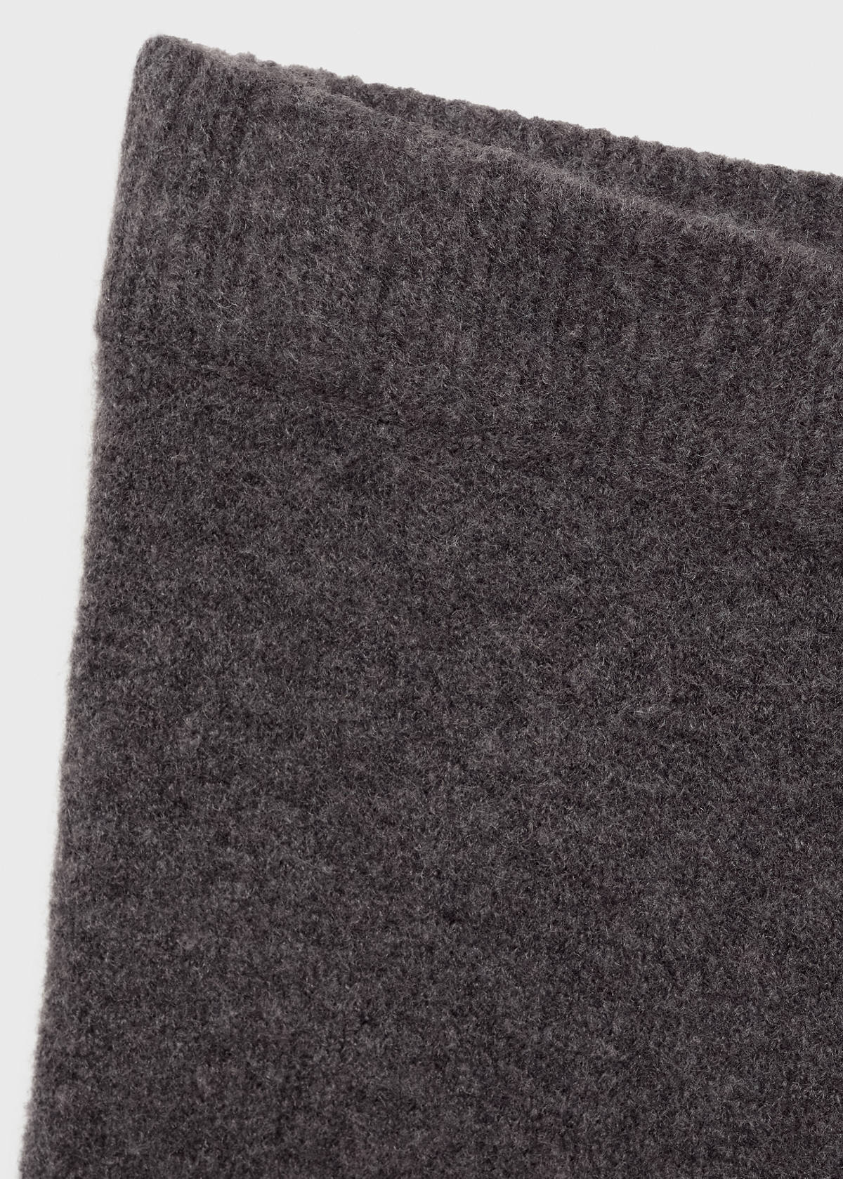 Straight knitted trousers — Charcoal