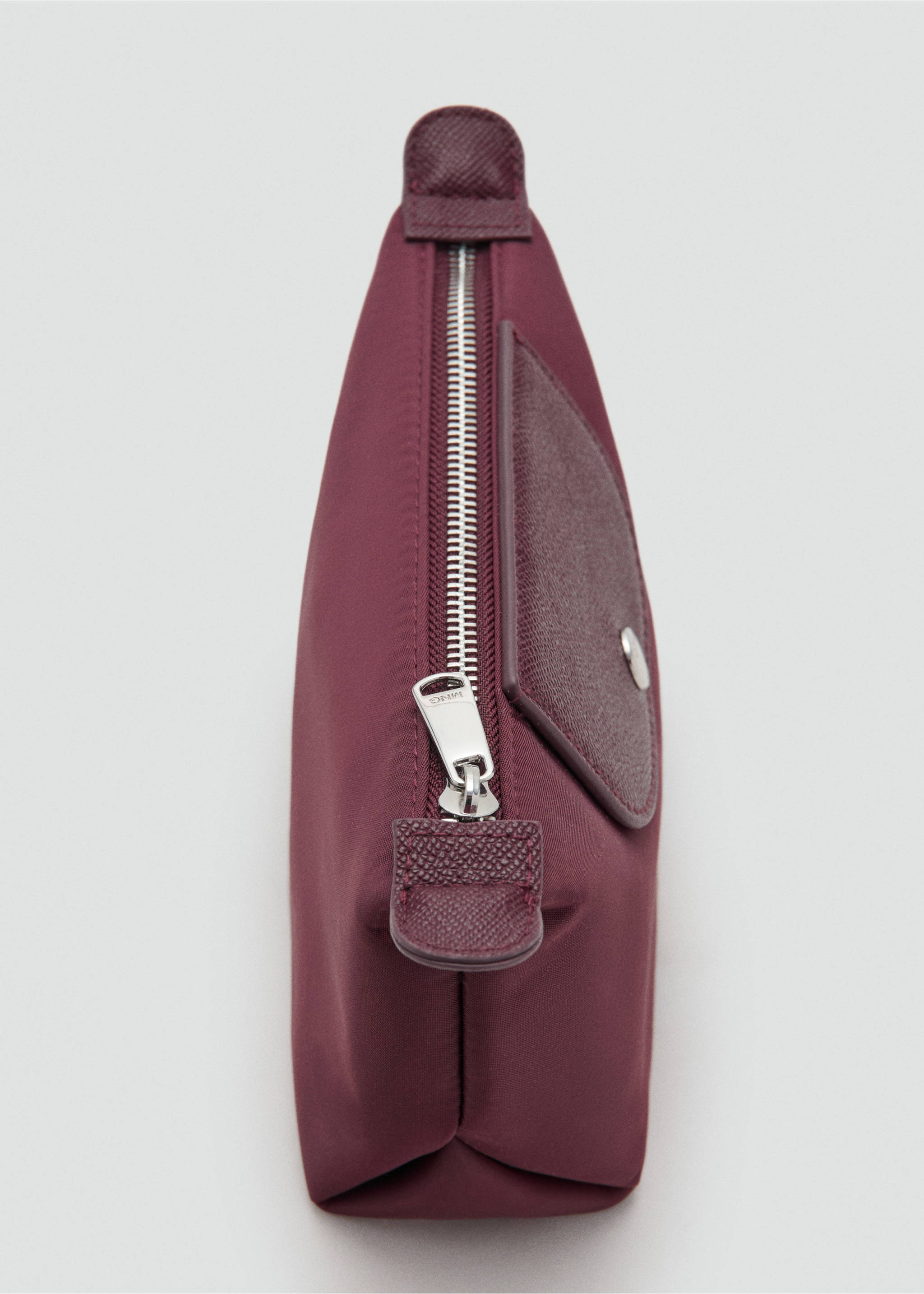Medium combined nylon toiletry bag - Details of the article 1, Burgundy. Ref: 17044123-00.