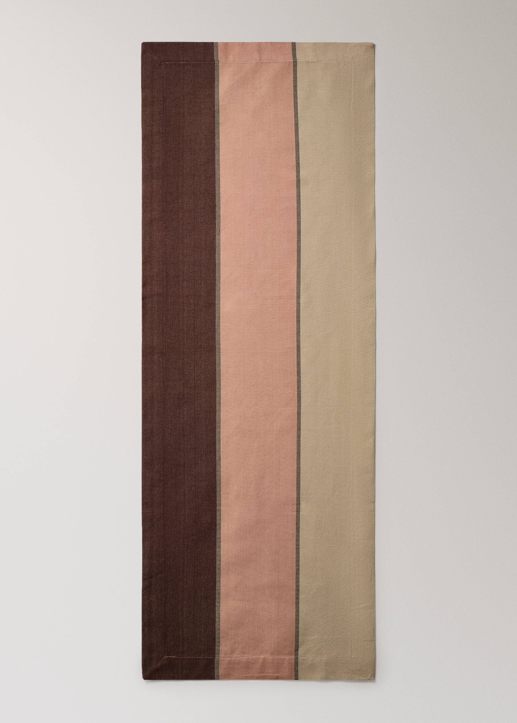 Cotton striped table runner in various colours - Details of the article 2