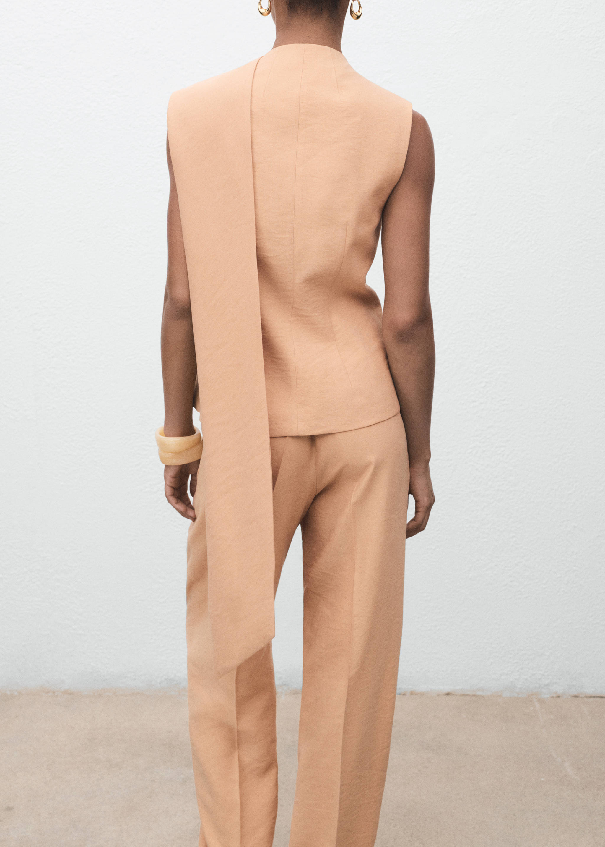 Асимметричный топ с платком - Обратная сторона изделия