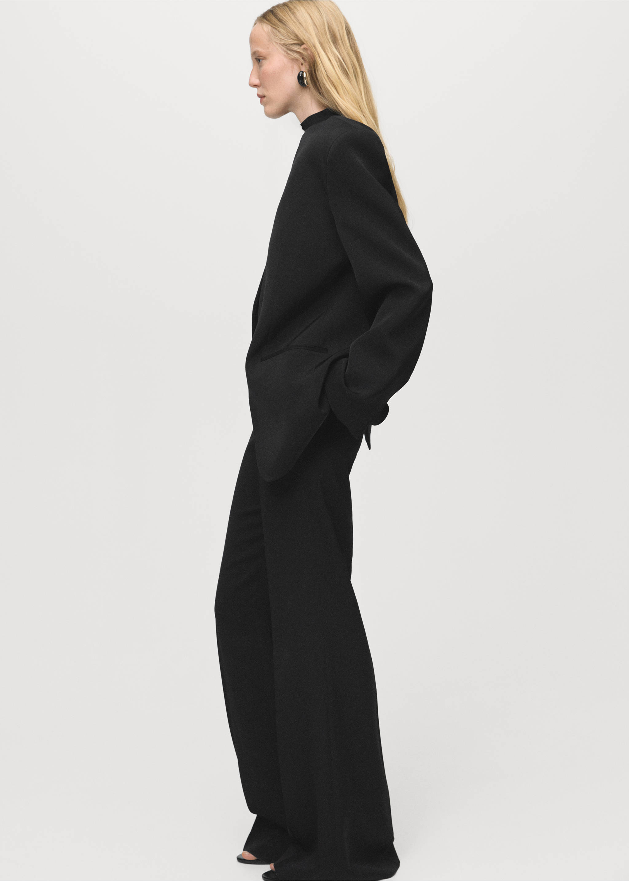 Double-breasted suit blazer - Details of the article 6, Black. Ref: 17044147-00.