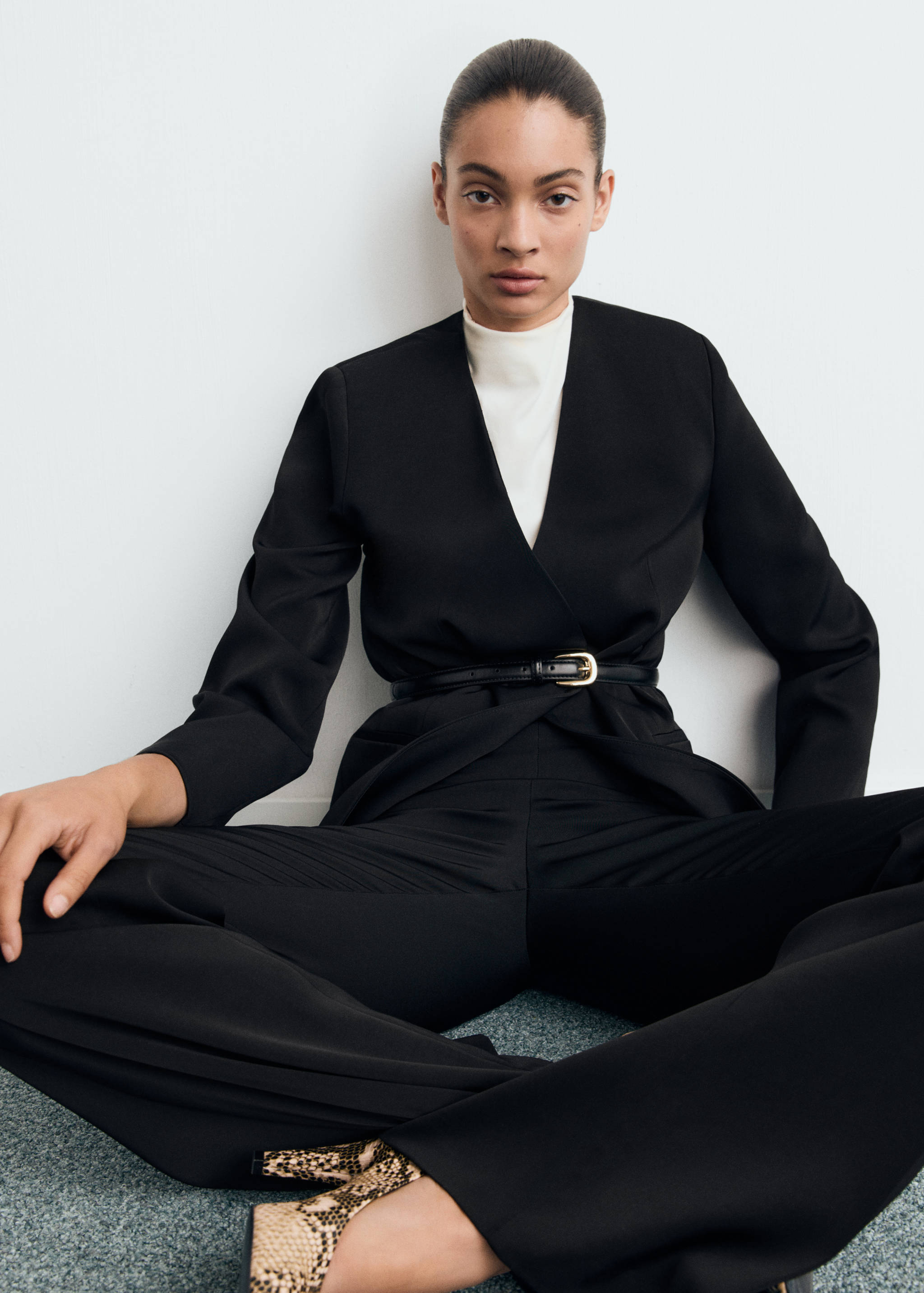 Double-breasted suit blazer - Details of the article 2