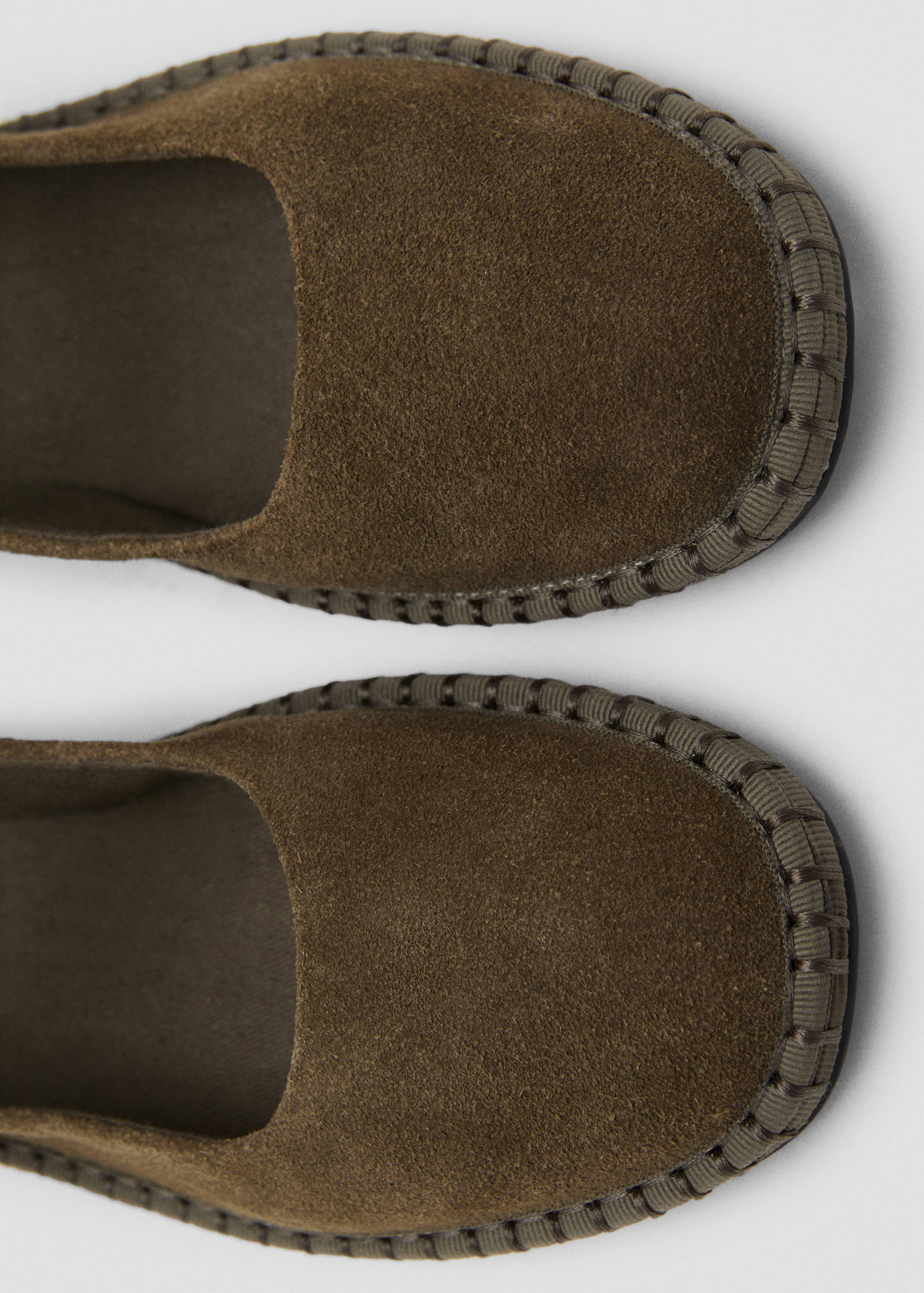 Suede ballet flats - Details of the article 2