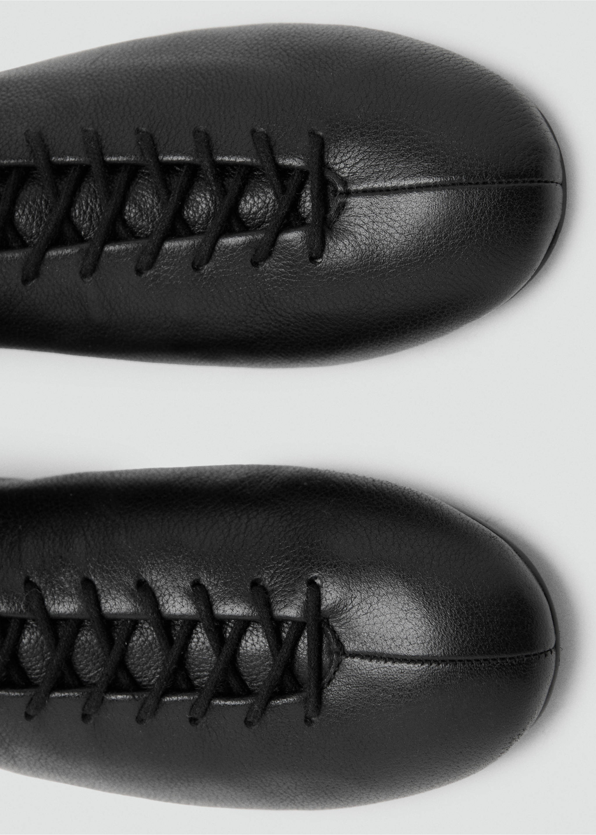 Lace-up leather ankle boots - Details of the article 2, Black. Ref: 17044429-00.