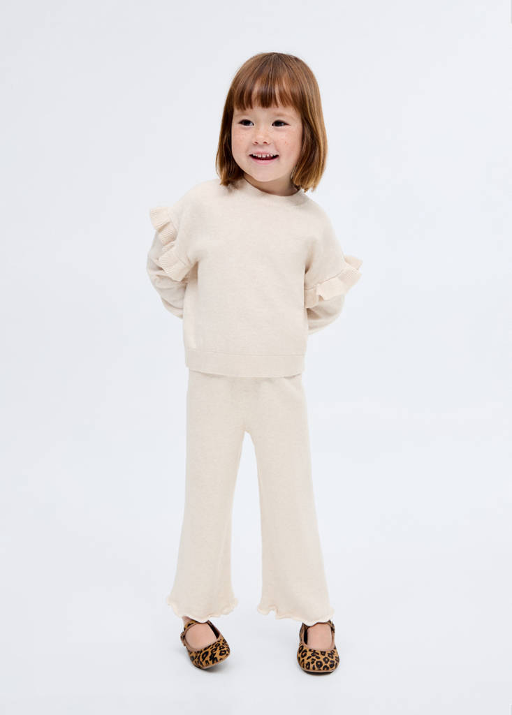Ruffle knitted sweater — Beige