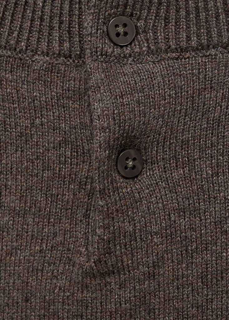 Ruffle knitted sweater — Brown