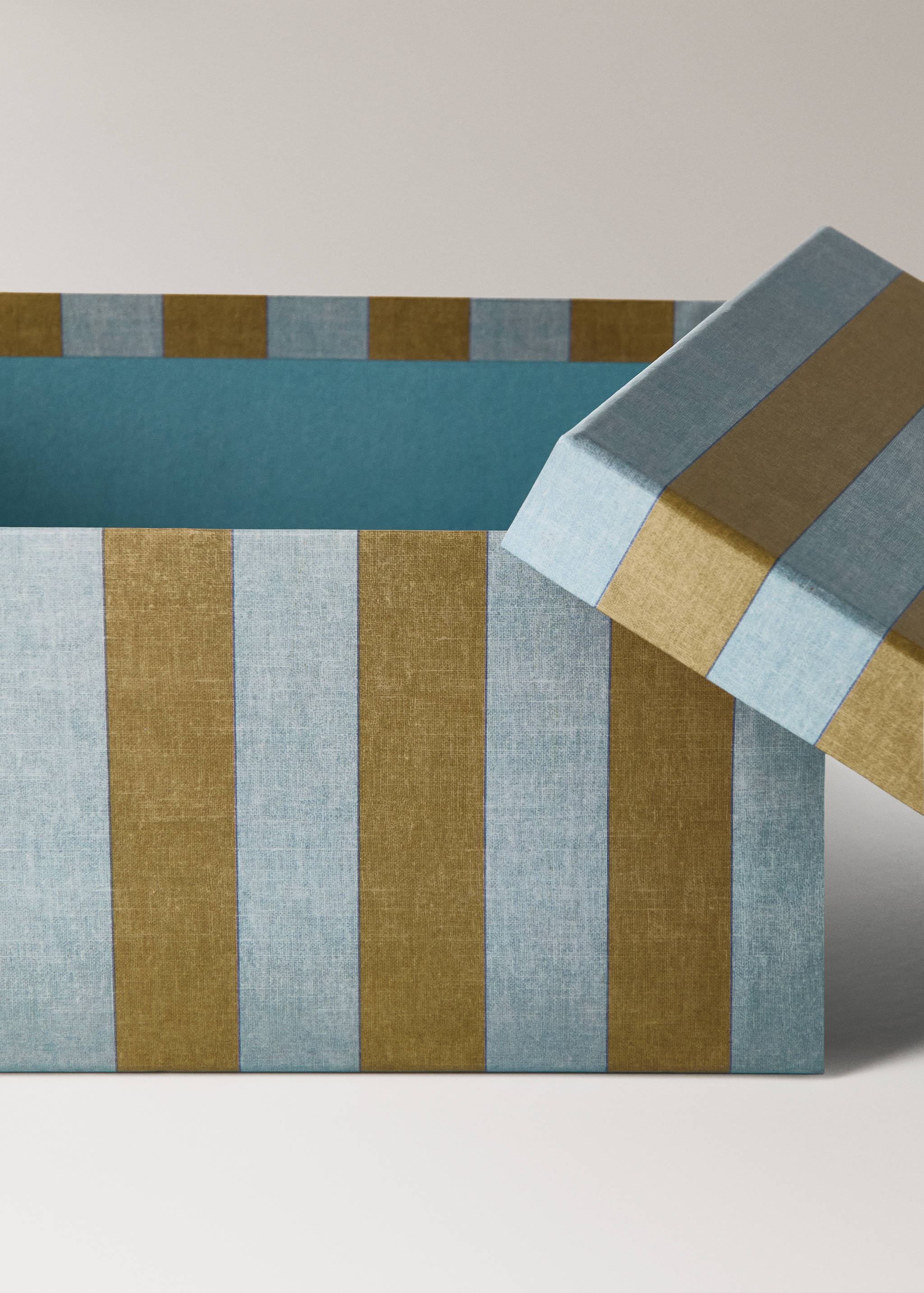 Large children’s box with print - Details of the article 2