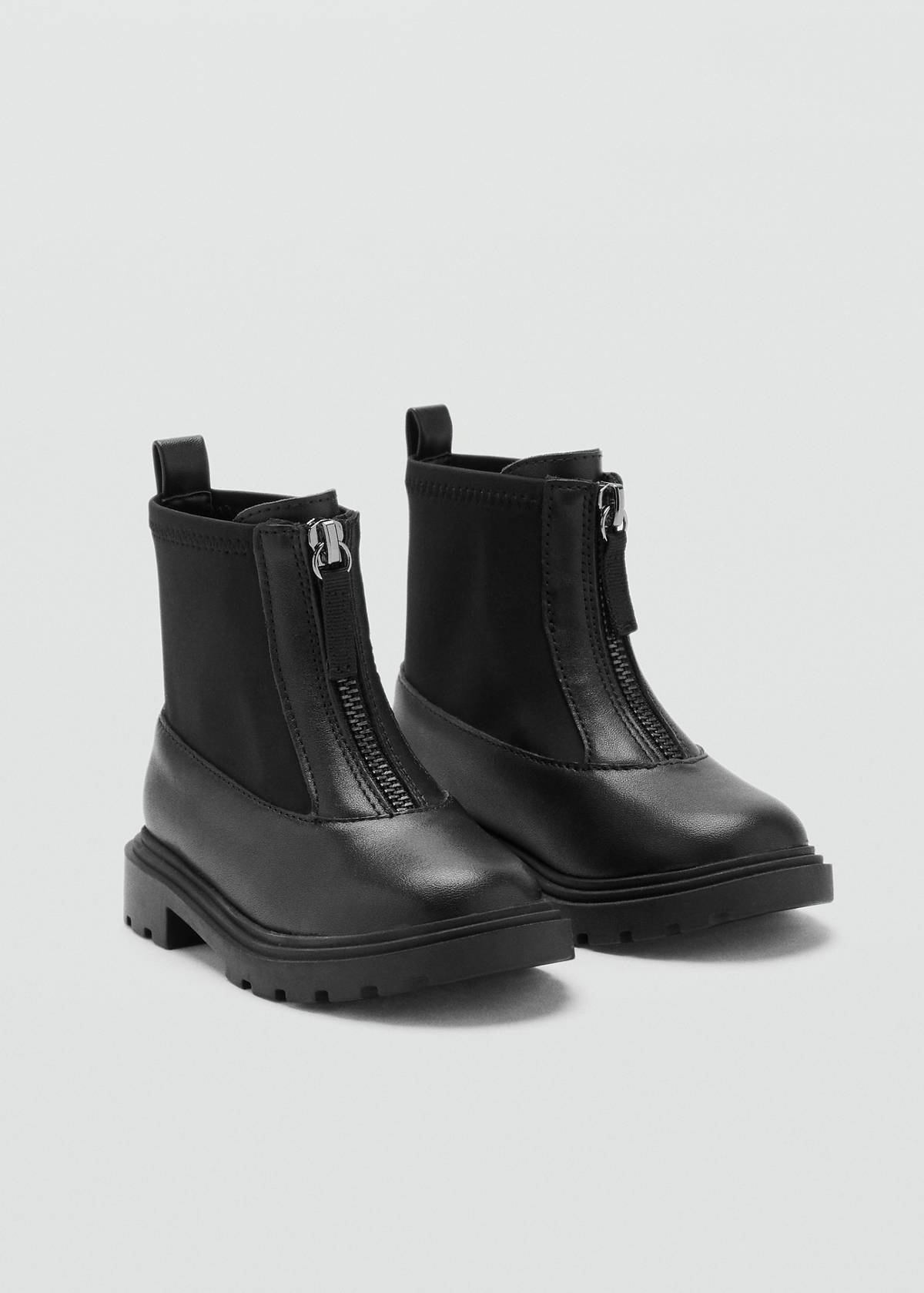 Zipped leather ankle boots — Black