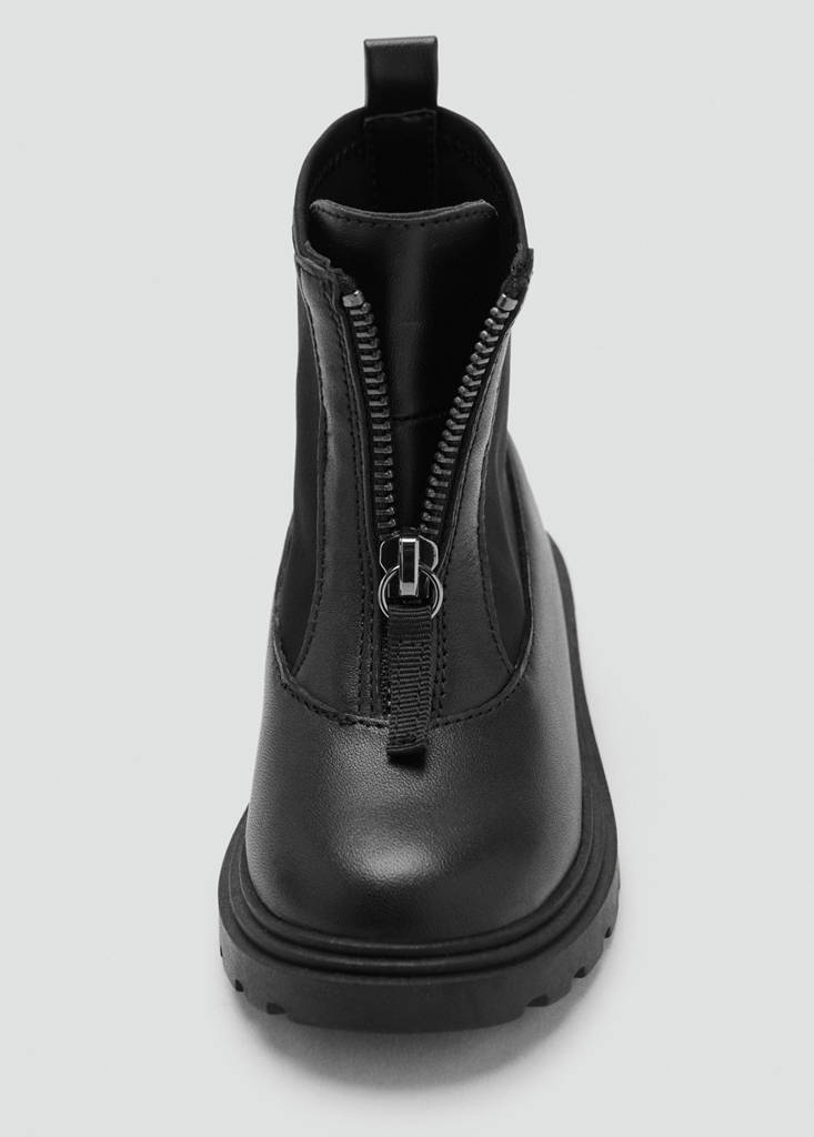 Zipped leather ankle boots — Black