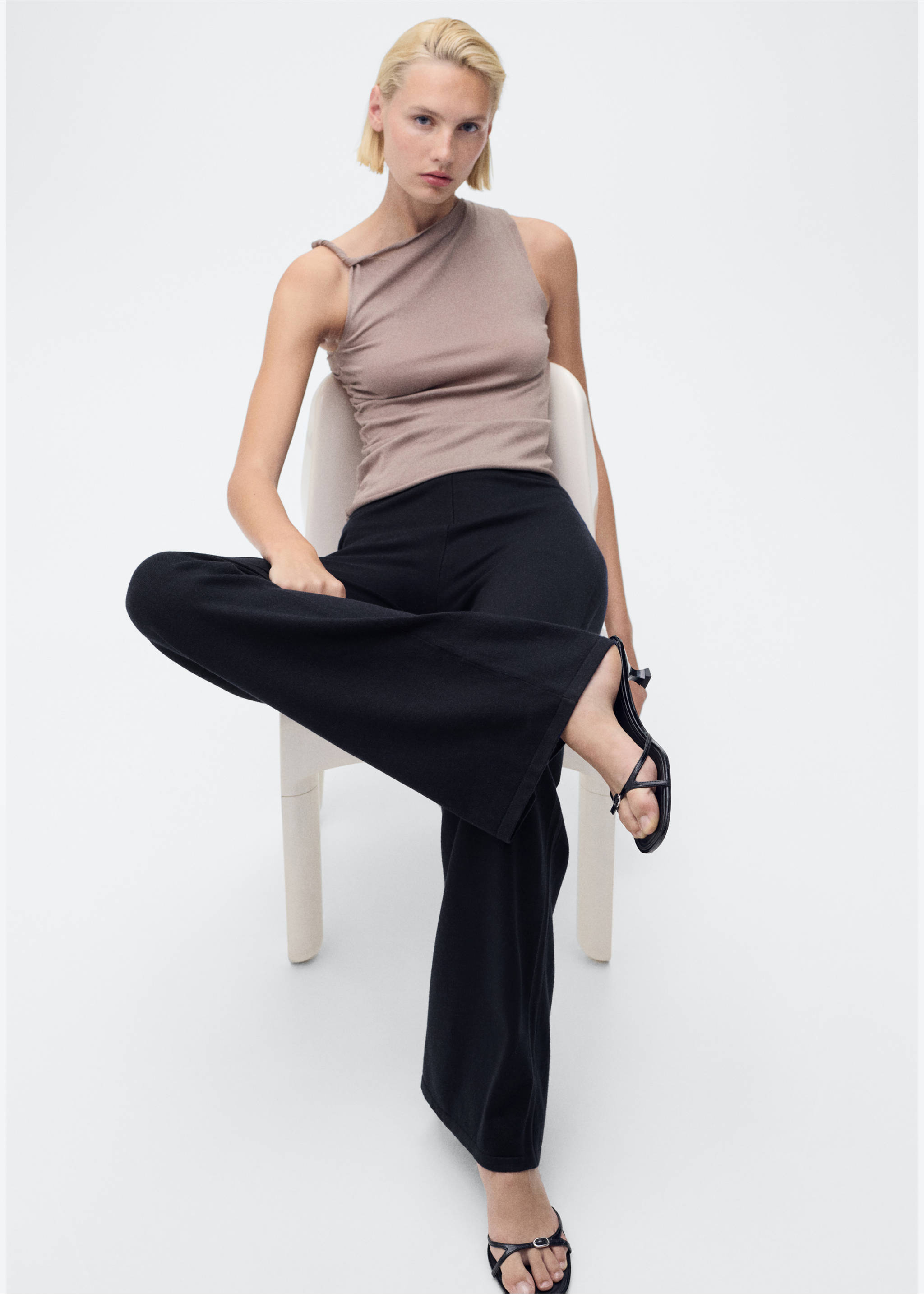 Fine-knit wide leg trousers - Details of the article 2, Dark Navy. Ref: 17044776-00.