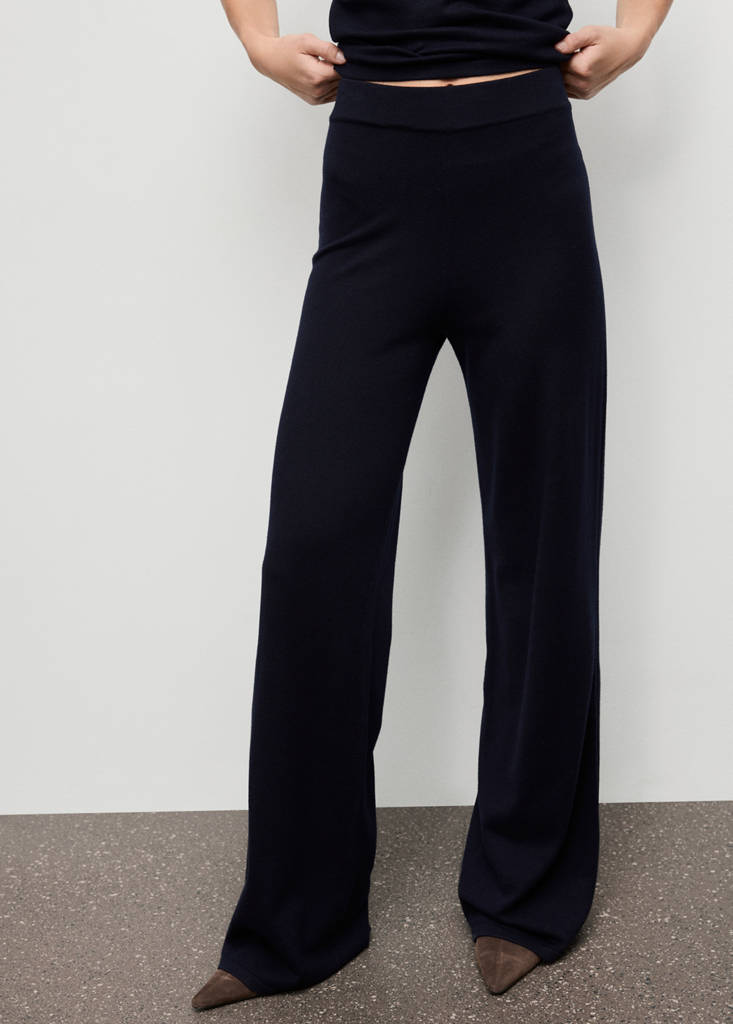 Fine-knit wide leg trousers — Dark Navy