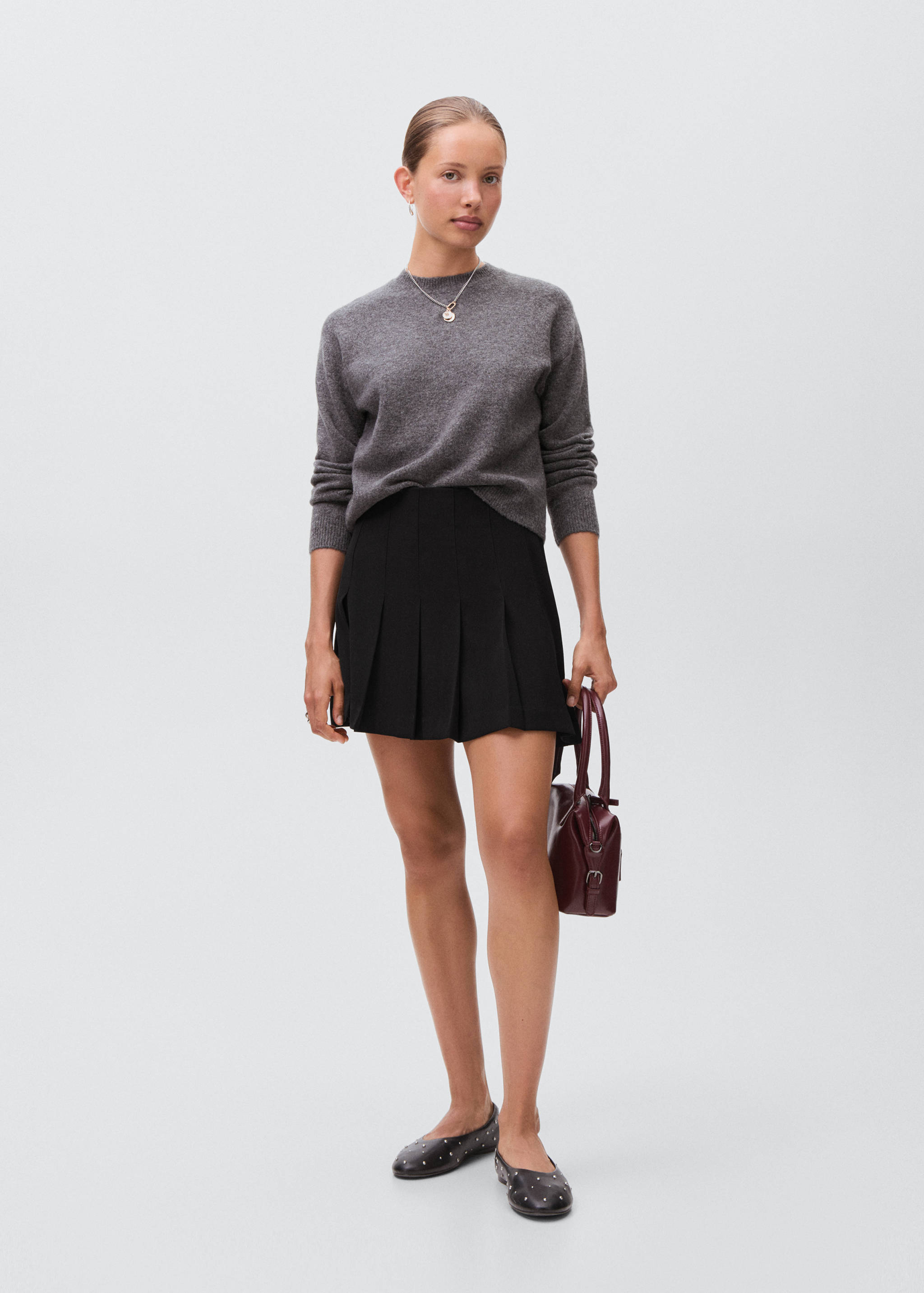 Pleated skirt trousers - General plane