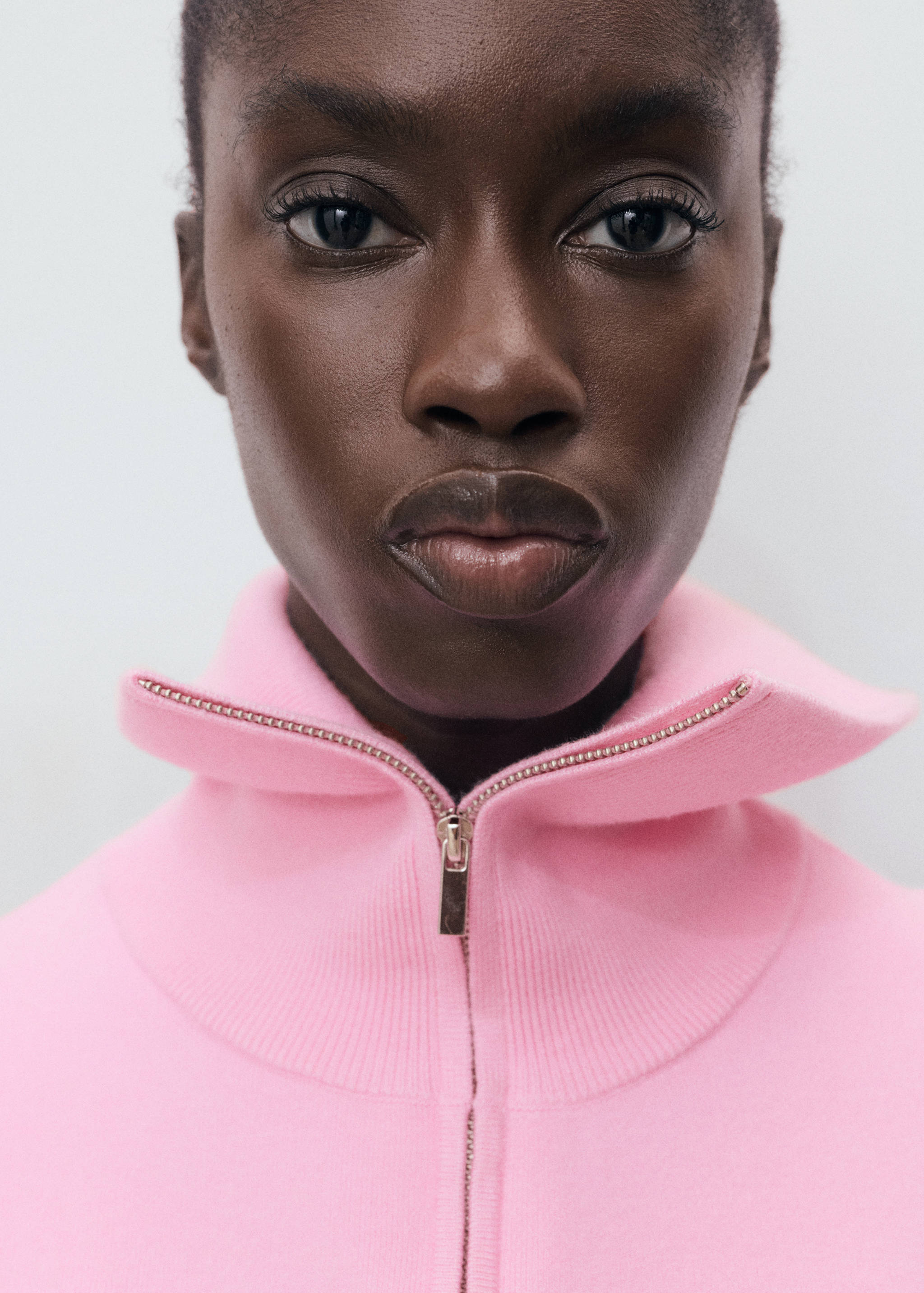 Strickpullover mit Reißverschluss am Kragen - Detail des Artikels 1