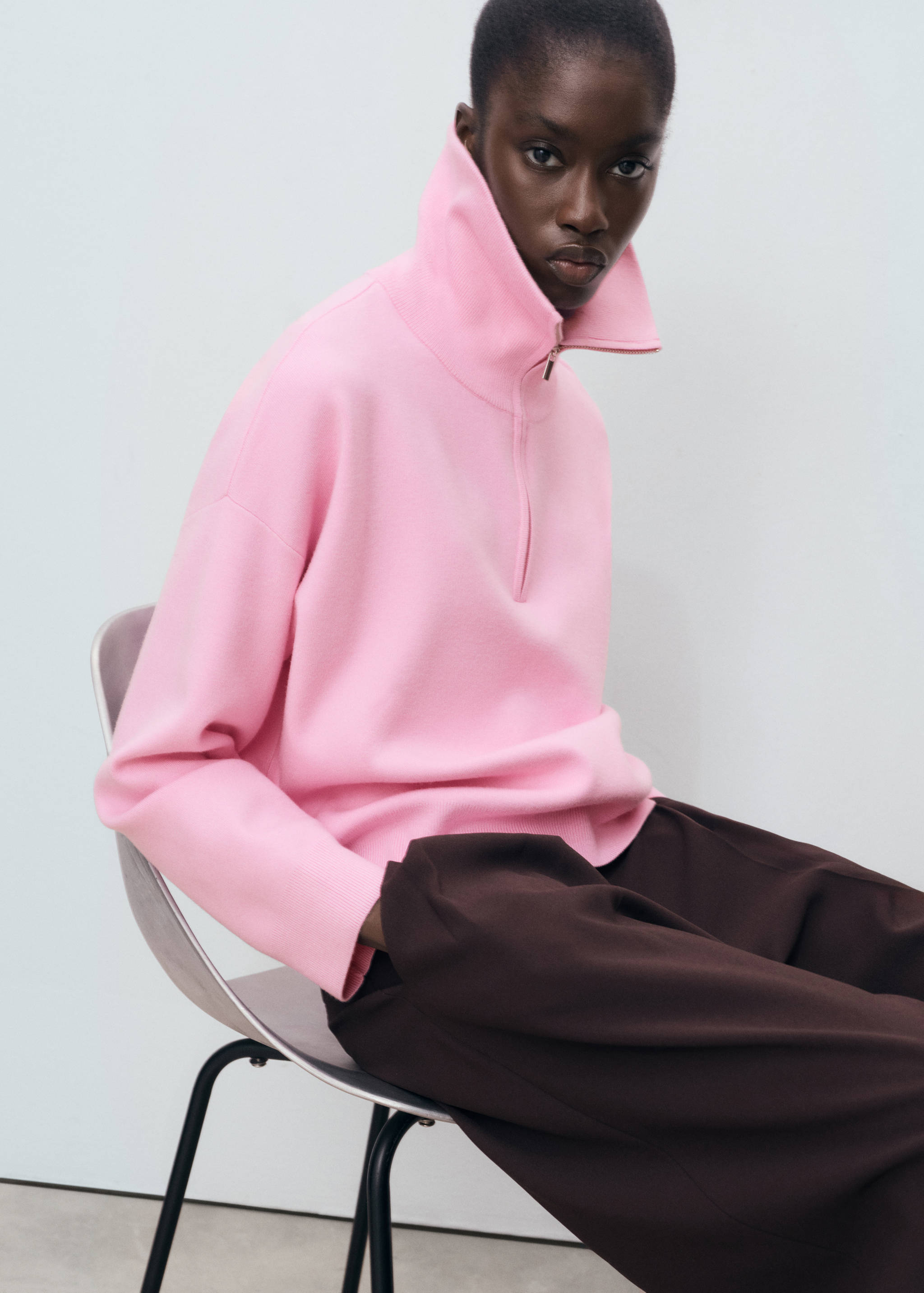 Strickpullover mit Reißverschluss am Kragen - Detail des Artikels 6