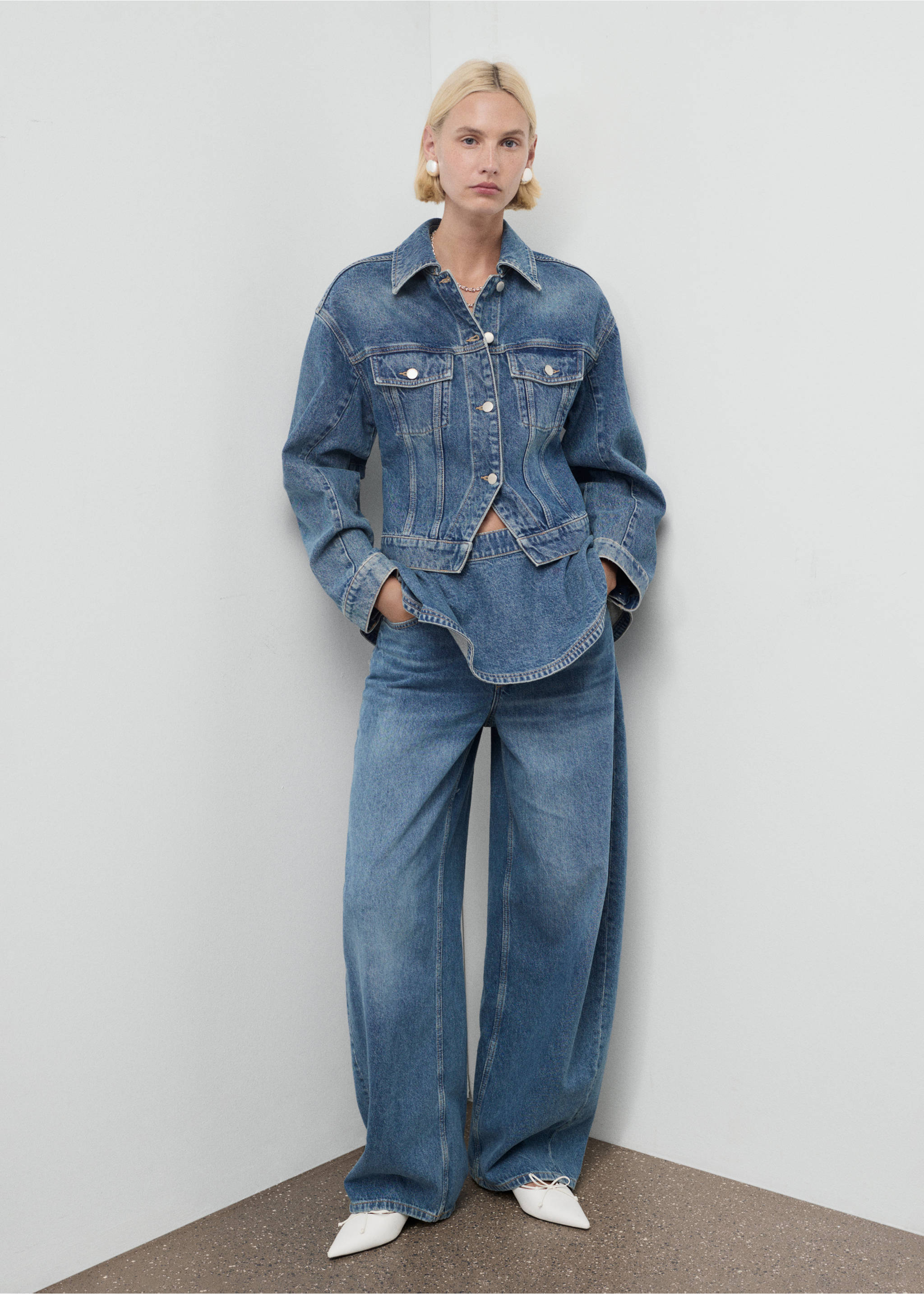 Fitted denim jacket with pockets - General plane, Medium Blue. Ref: 17044788-00.
