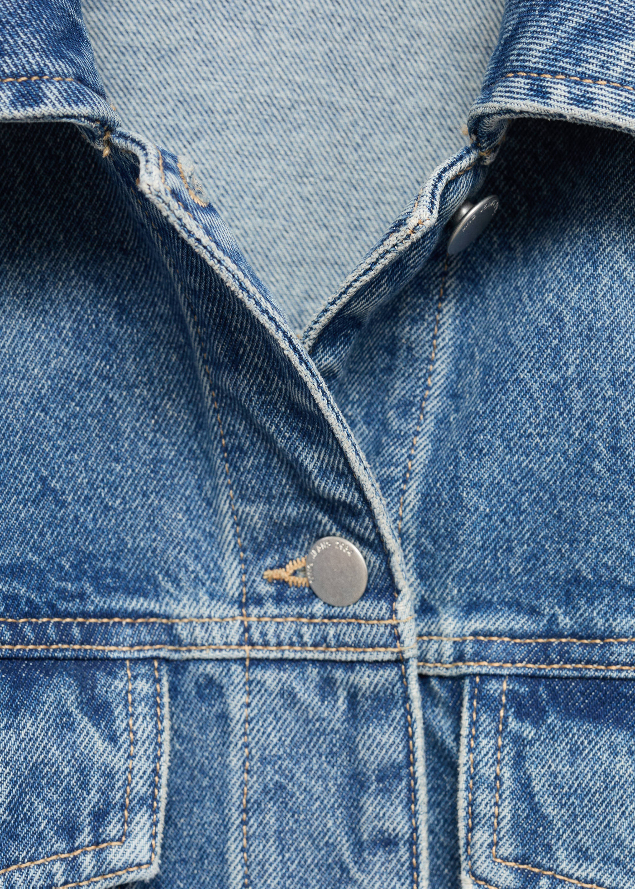 Fitted denim jacket with pockets - Details of the article 8