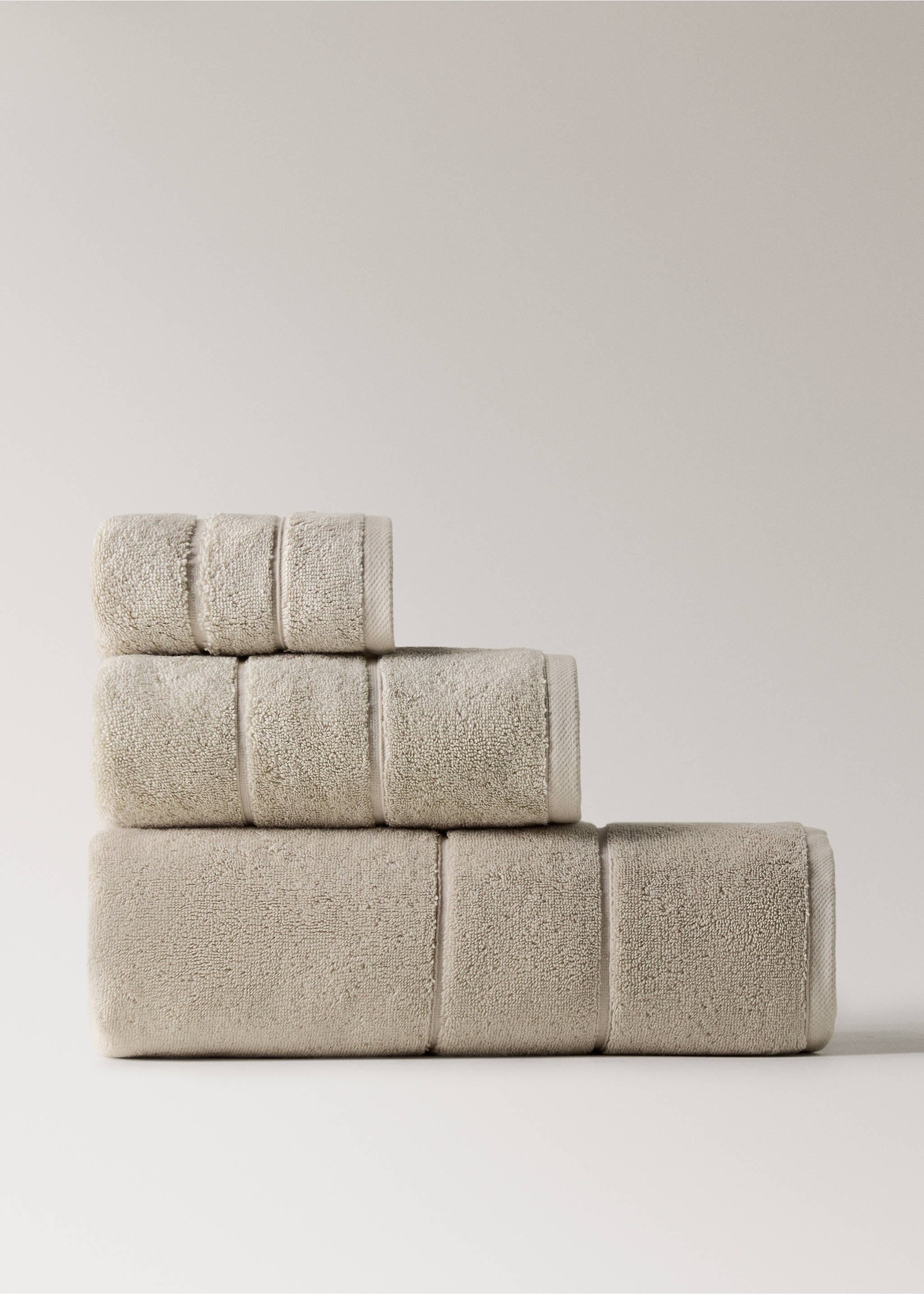 100% cotton hand towel - Article without model, Medium Brown. Ref: 17044791-00.