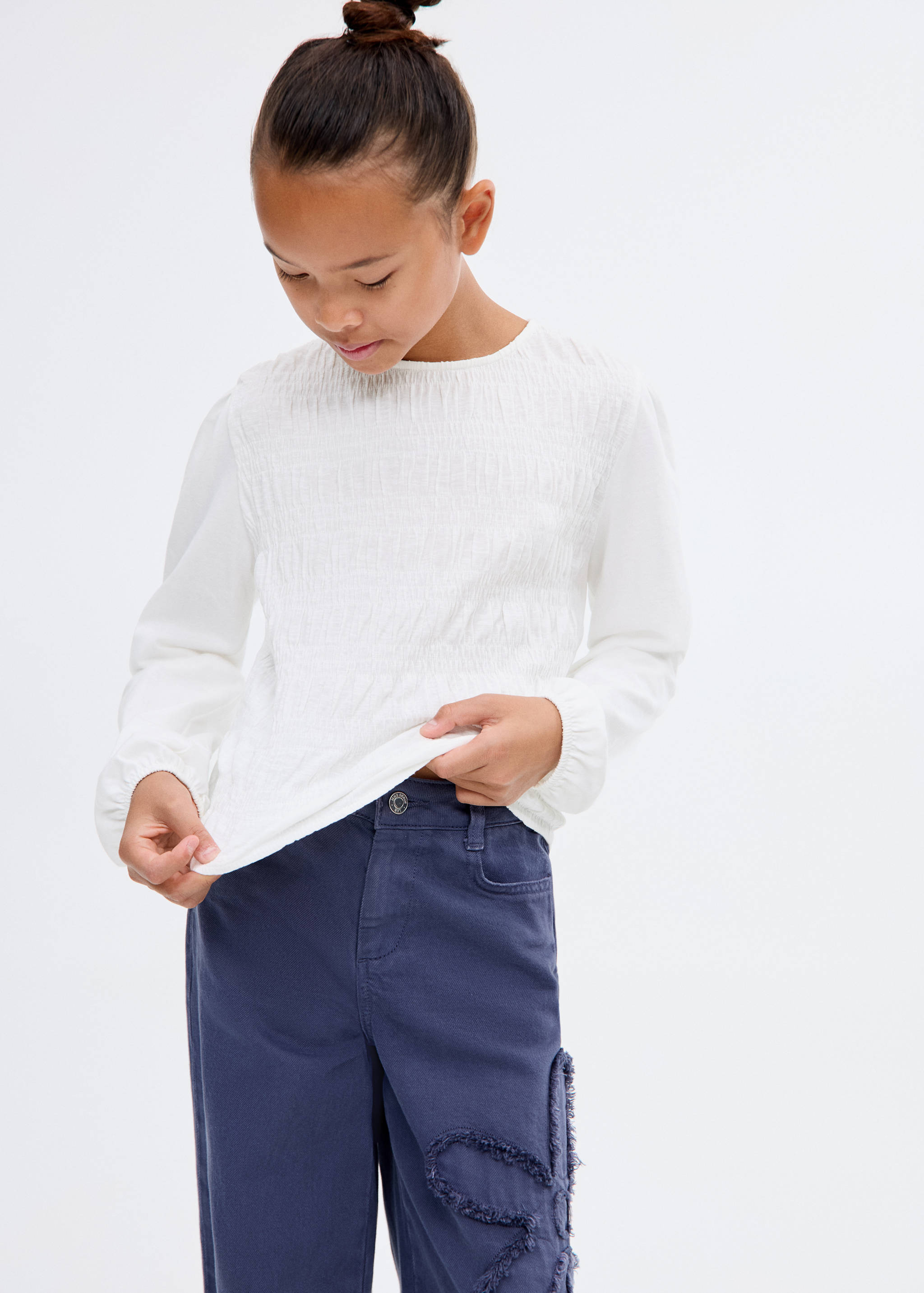 Long-sleeved t-shirt with ruffles - Details of the article 1