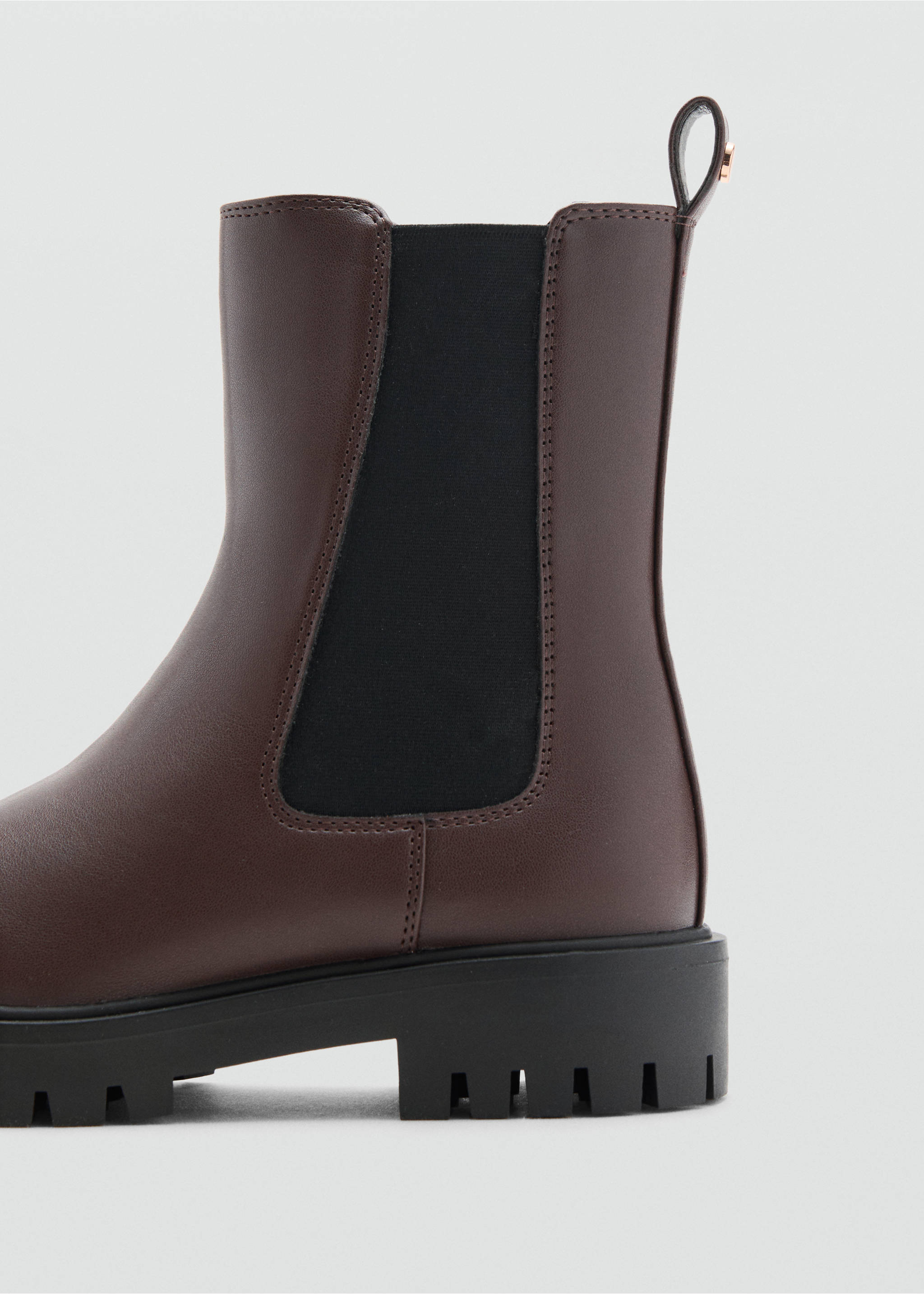 Elastic panels ankle boot - Details of the article 3, Chocolate. Ref: 17045163-00.