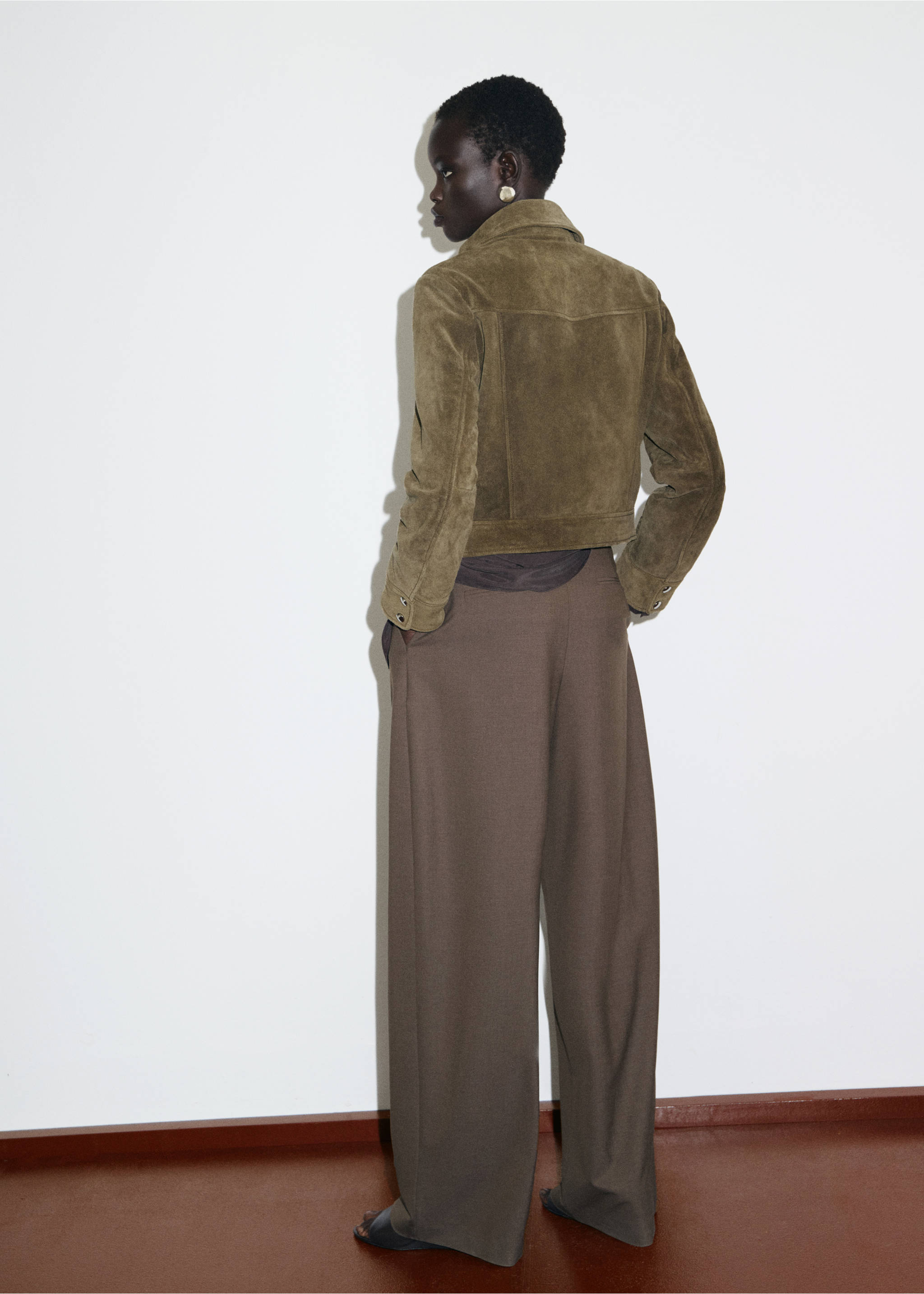 Suede leather jacket with buttons - Reverse of the article, Khaki. Ref: 17045788-00.