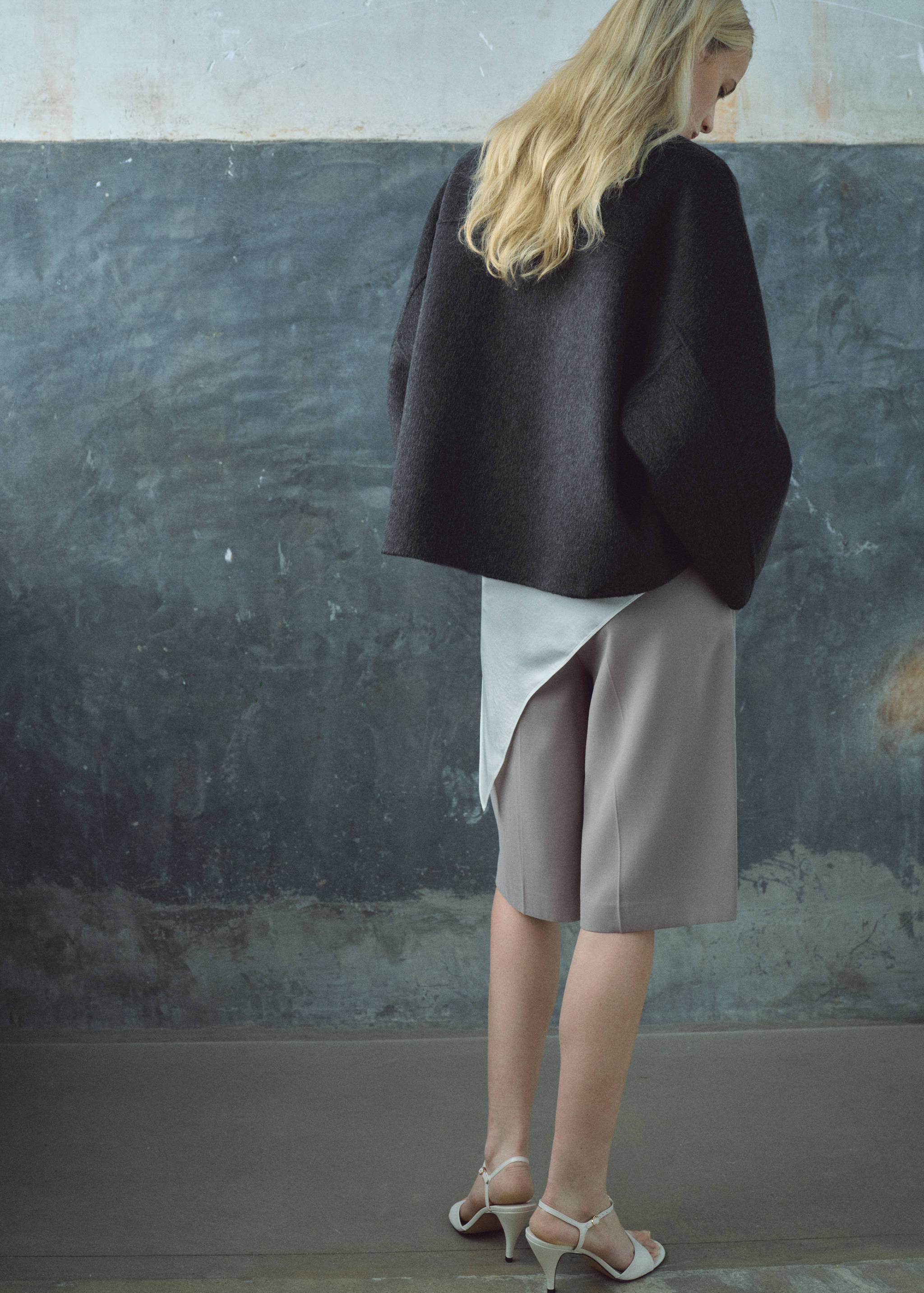 Oversize wool jacket - Reverse of the article