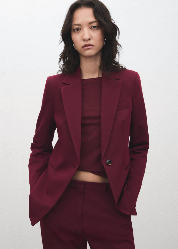 Fitted suit blazer