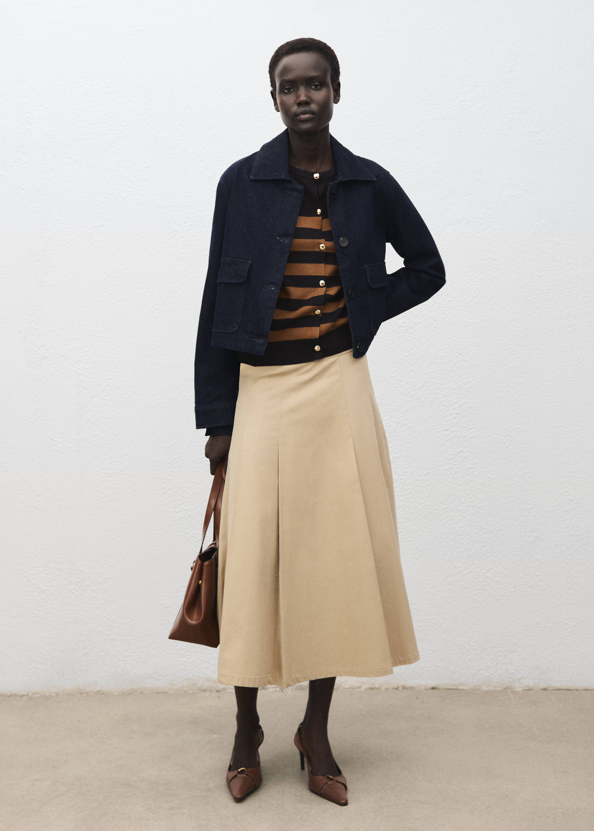 Cardigan with cuff opening - General plane