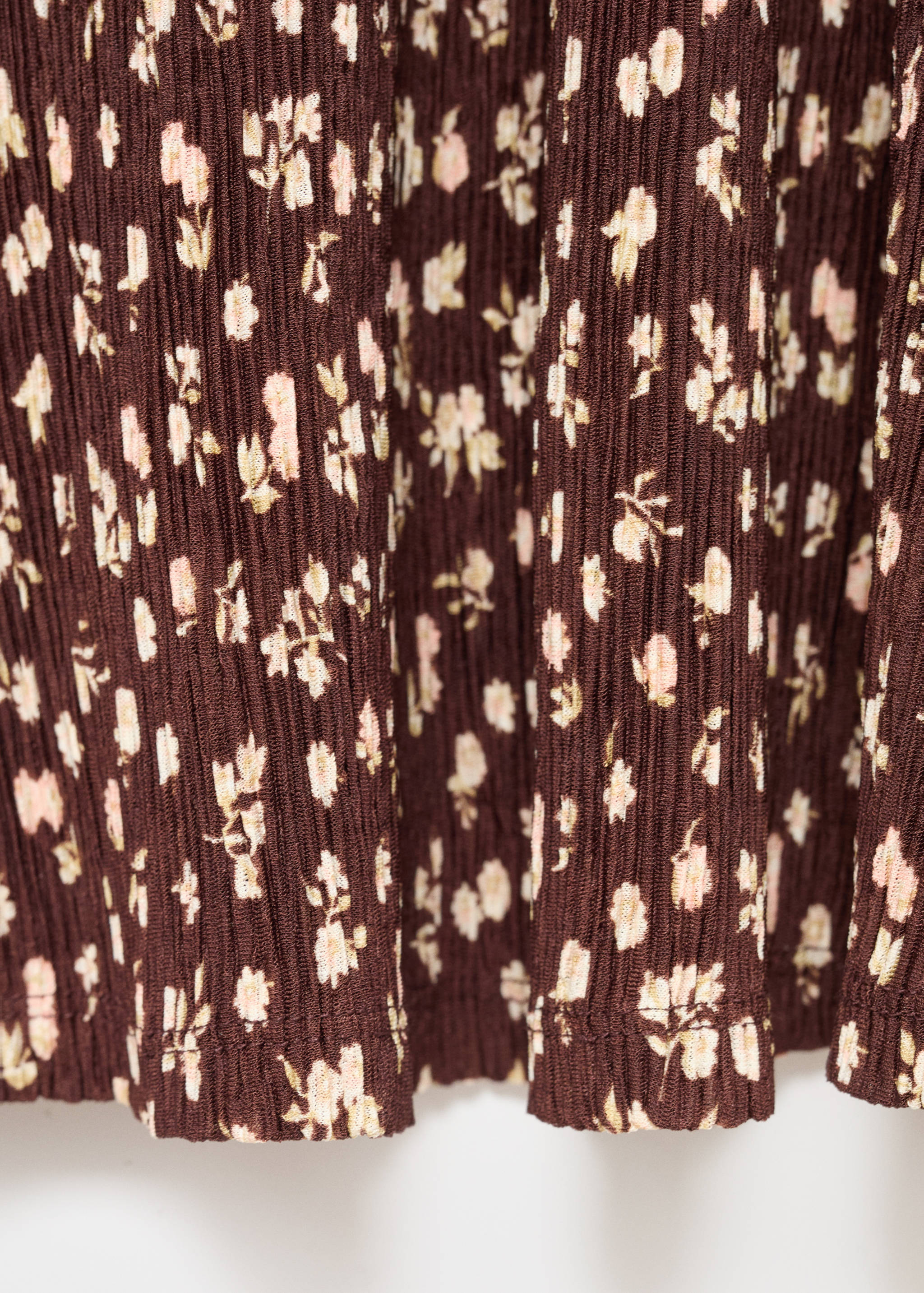 Printed V-neck dress - Details of the article 0