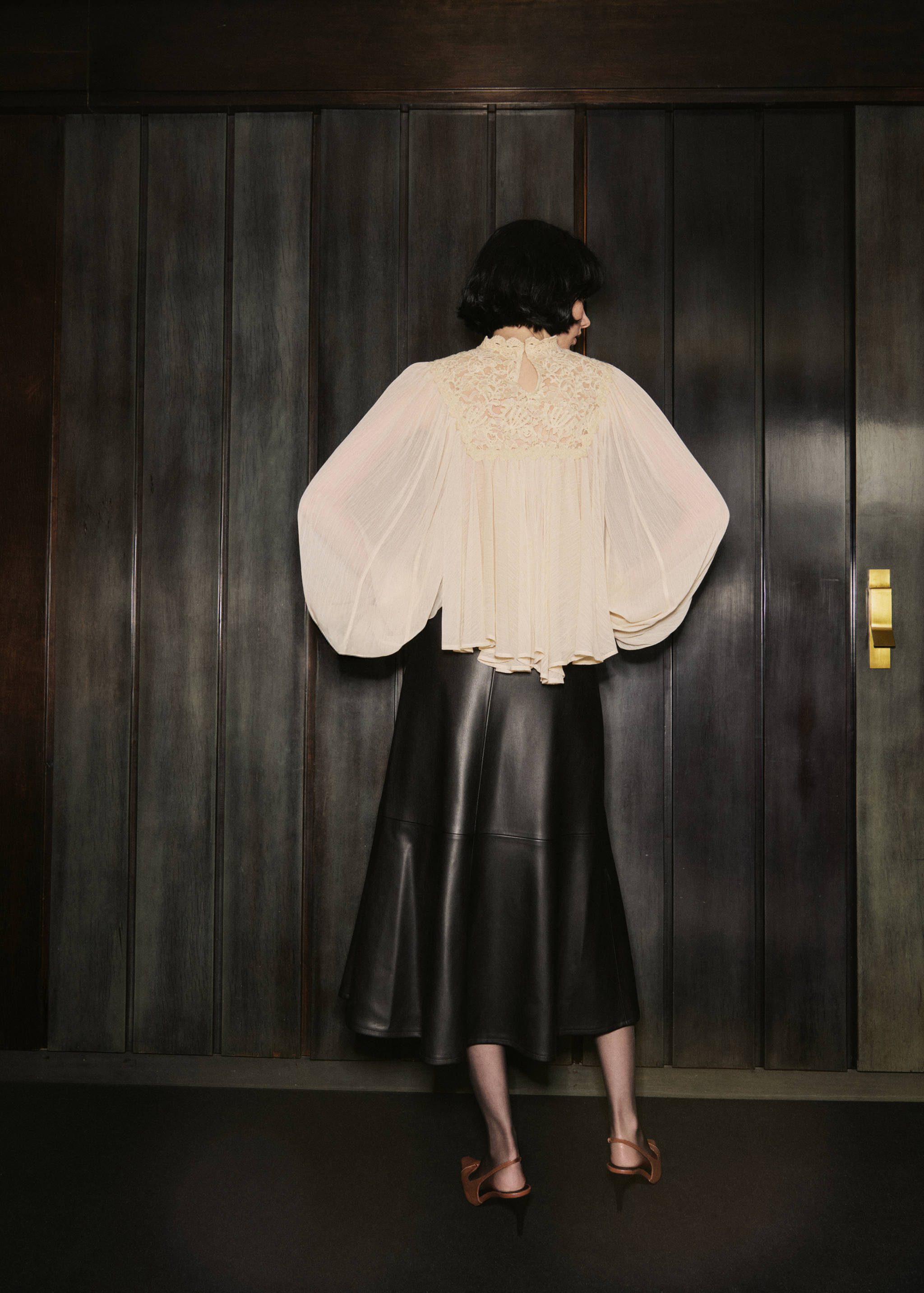 Lace combination blouse - Reverse of the article