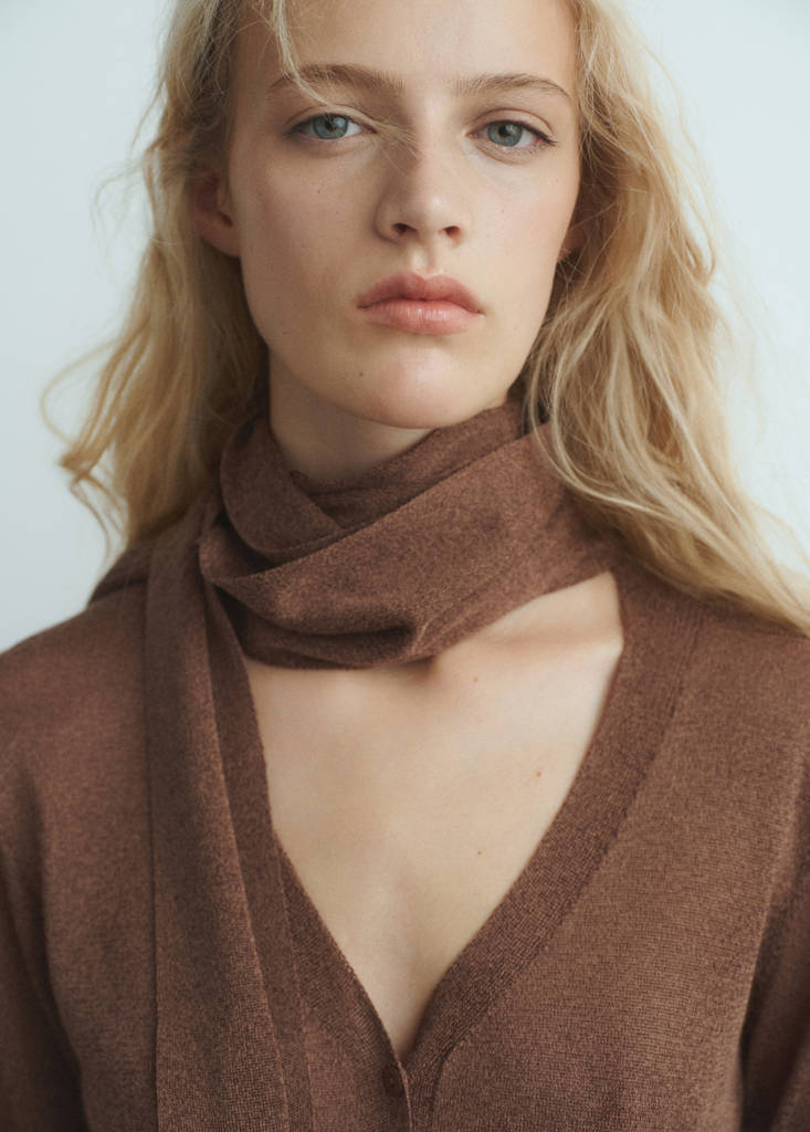 Fine-knit cardigan with foulard — Brown