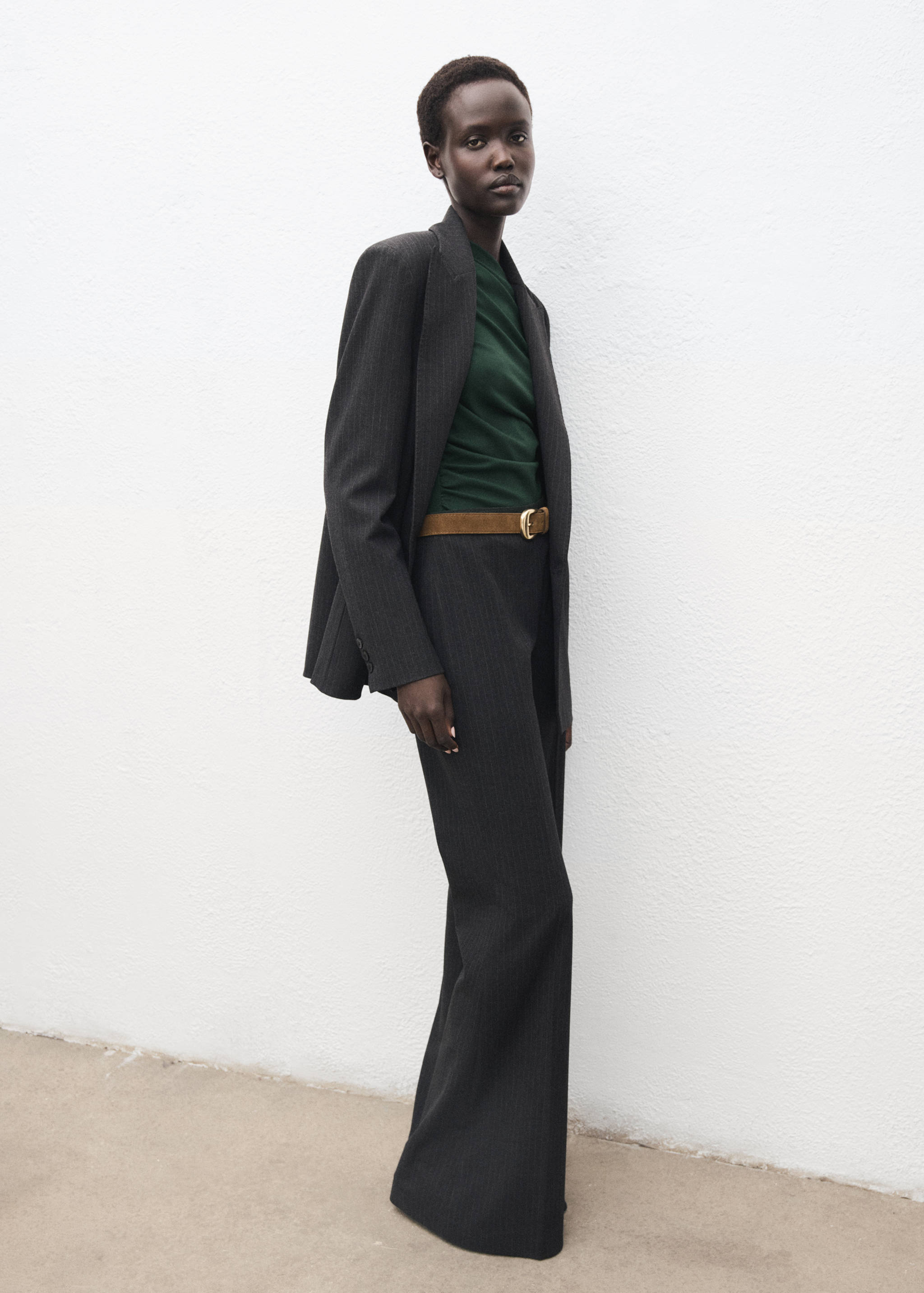 T-shirt de manga comprida com gola assimétrica - Plano geral