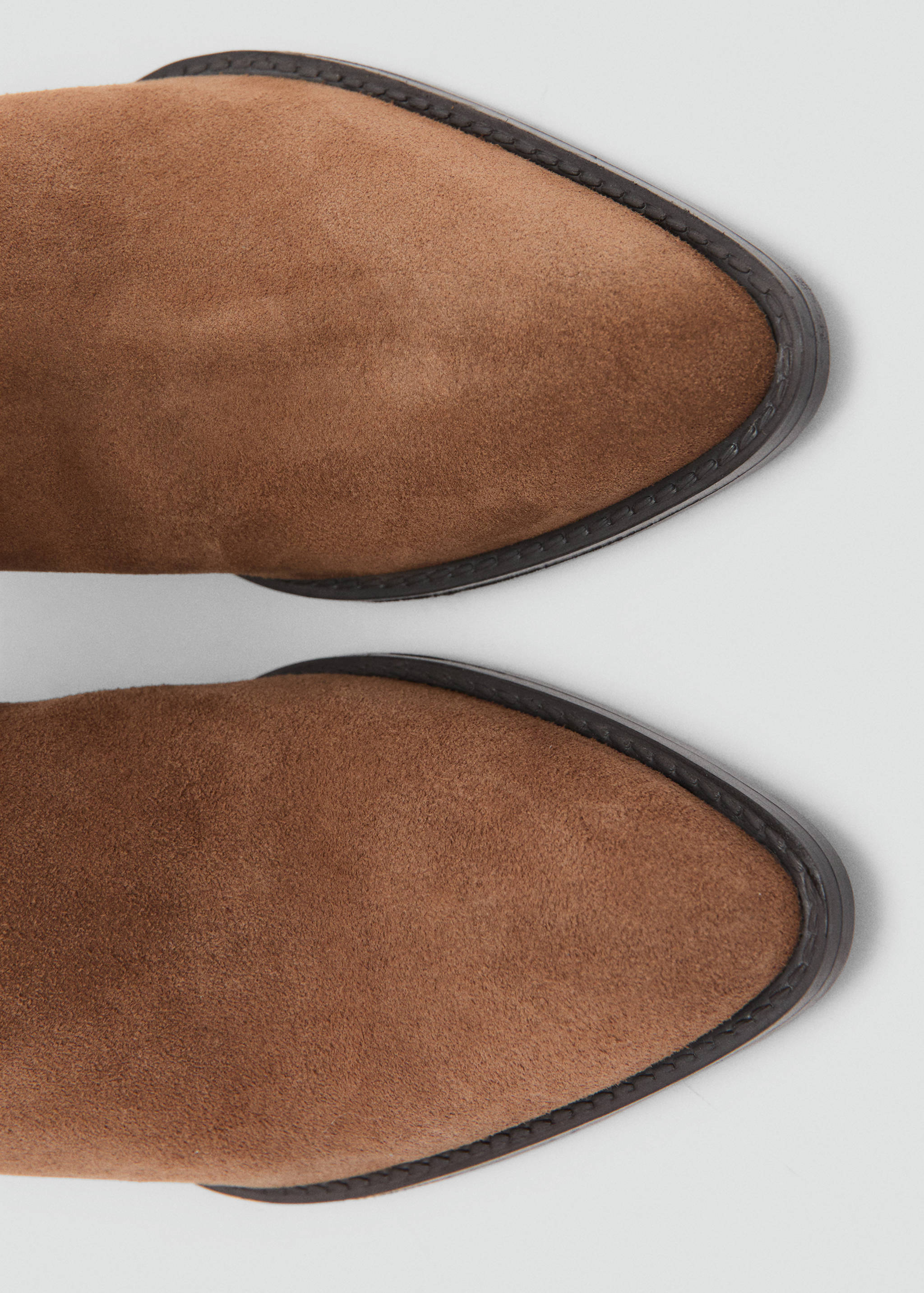 Heeled leather boots - Details of the article 4