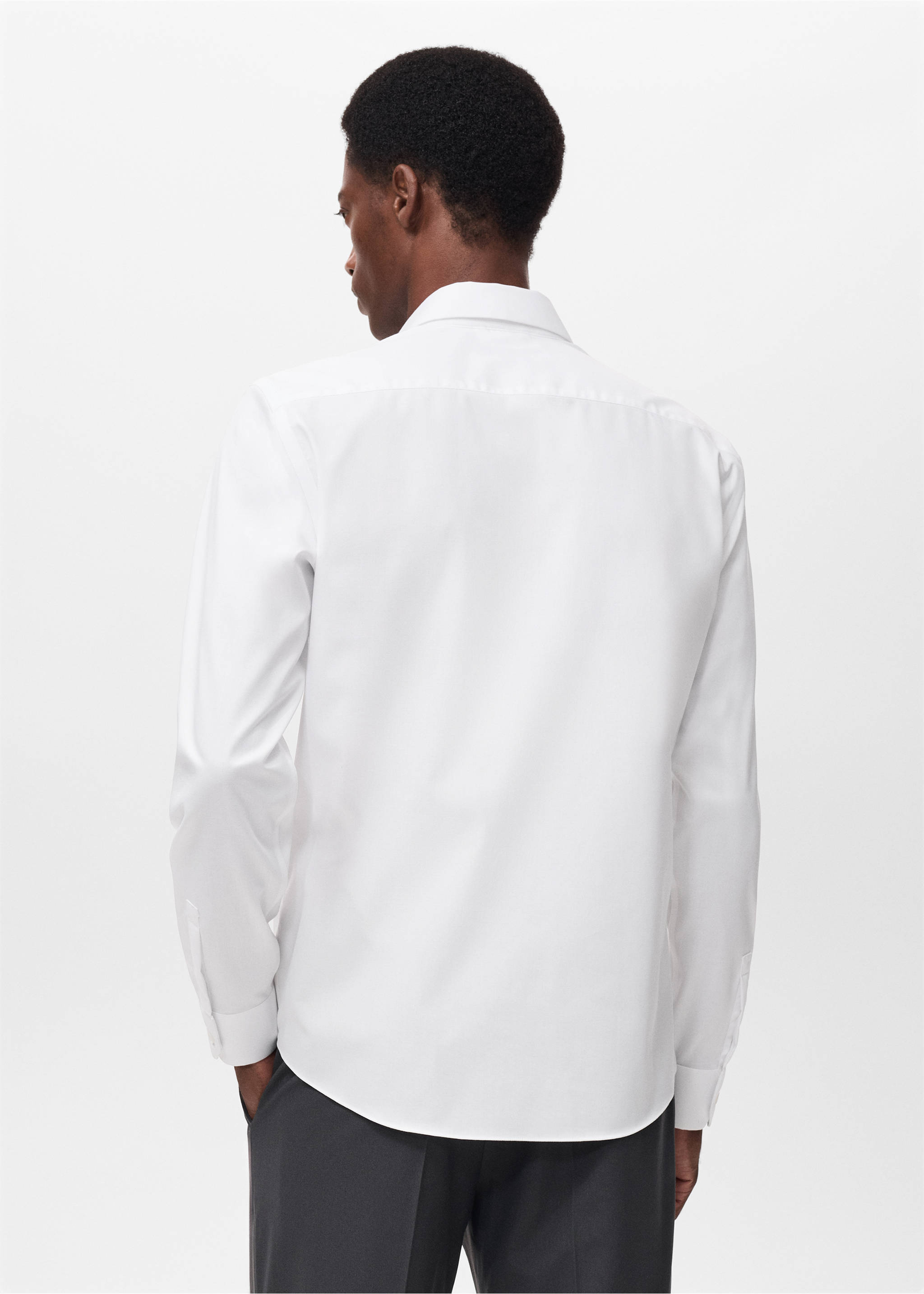 Chemise comfort stretch non-iron - Verso de l’article, Blanc. Ref: 17045980-00.