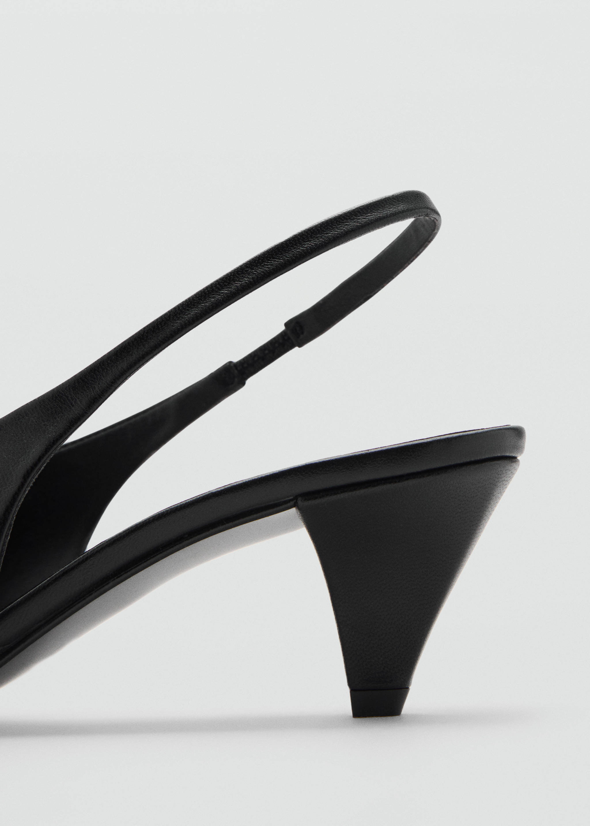 Pointed-toe leather heeled shoes - Details of the article 1