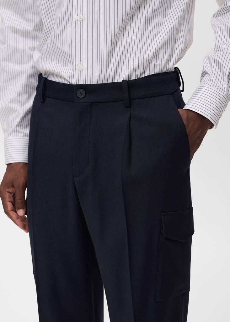 Slim-fit Thermolite® cargo trousers — Navy