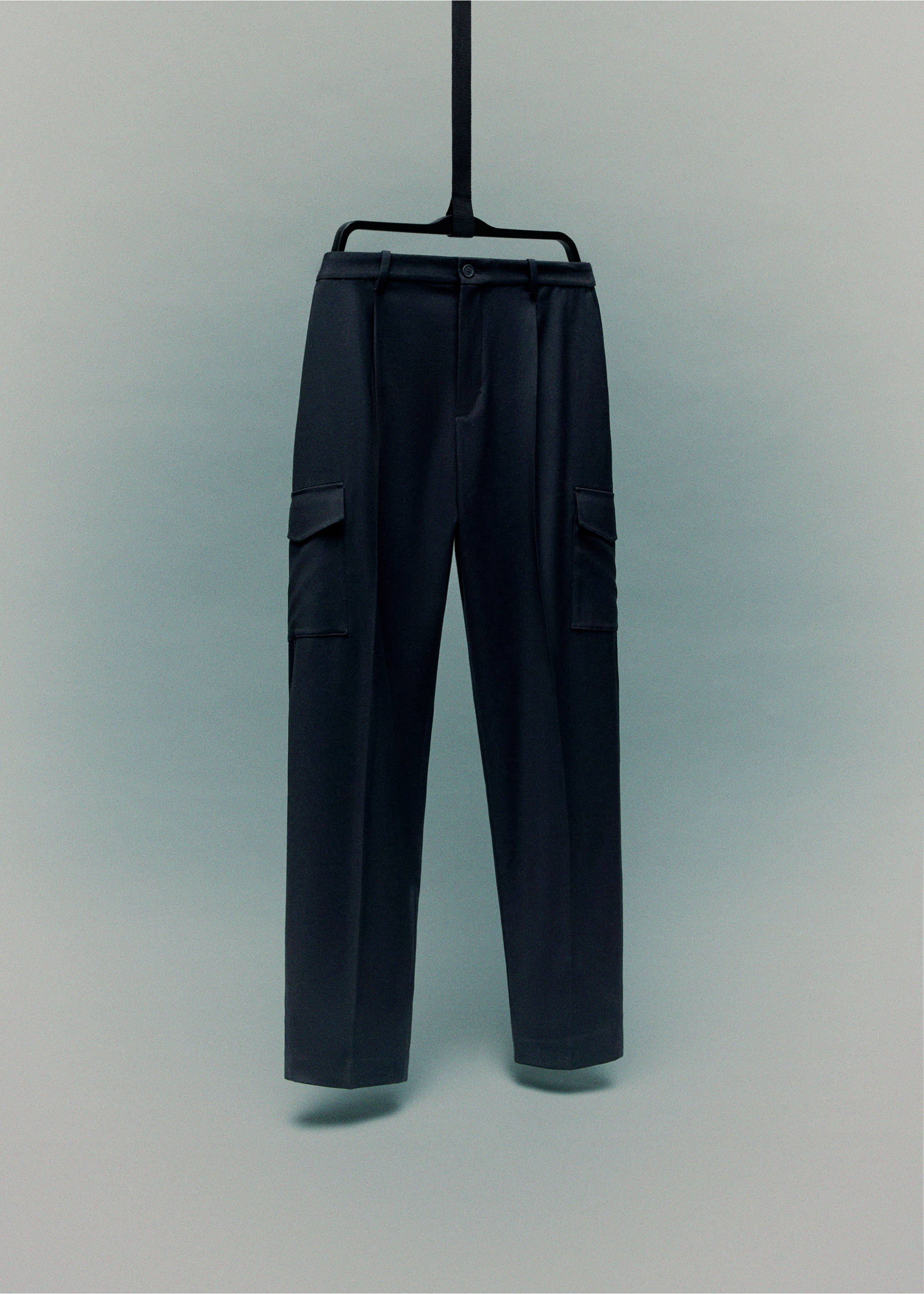 Pantalon cargo slim-fit Thermolite® - Détail de l'article 9, Bleu marine. Ref: 17046328-00.