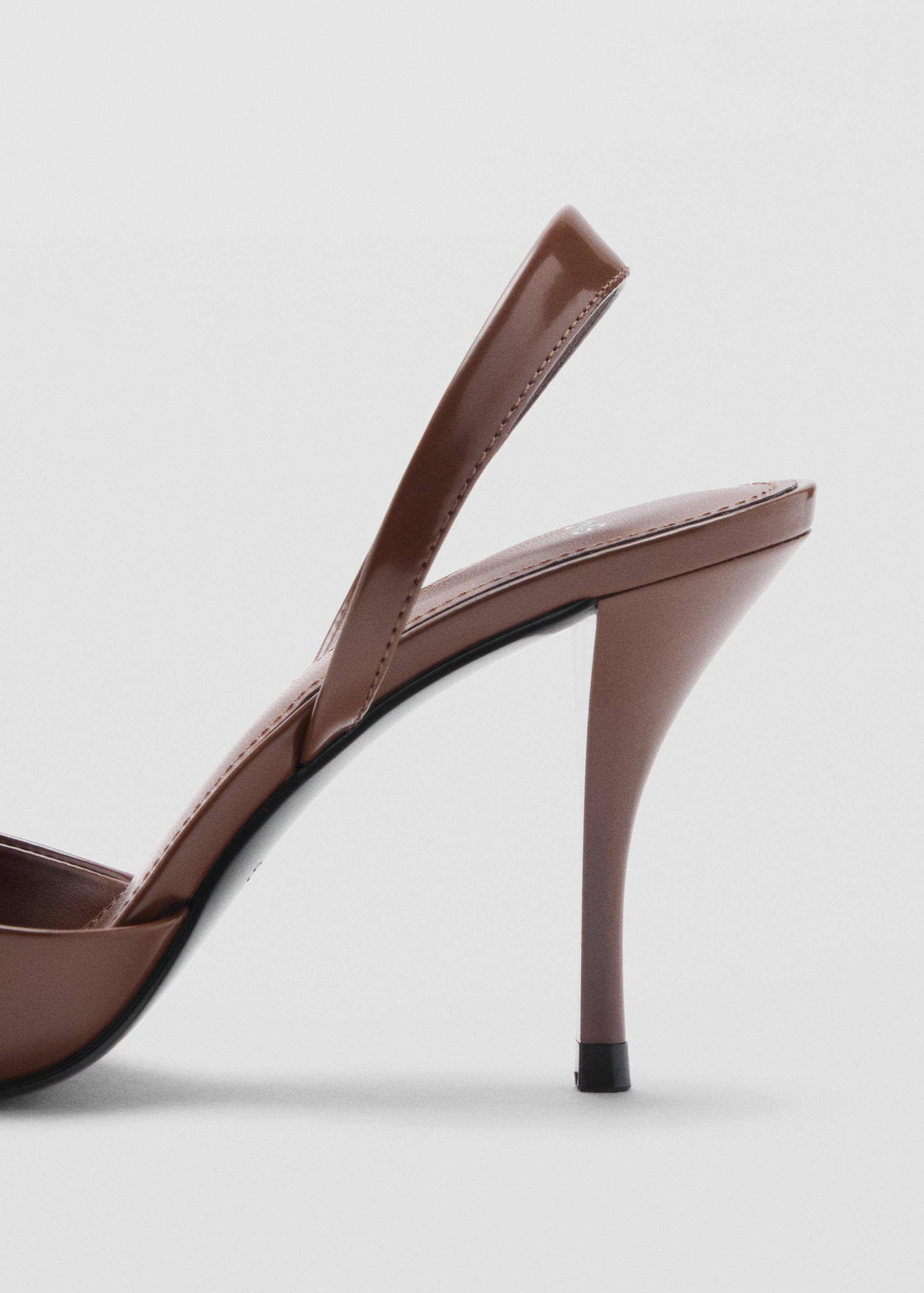 حذاء بكعب عالي من الباتنت بمقدمة مدببة - تفاصيل المنتج 1