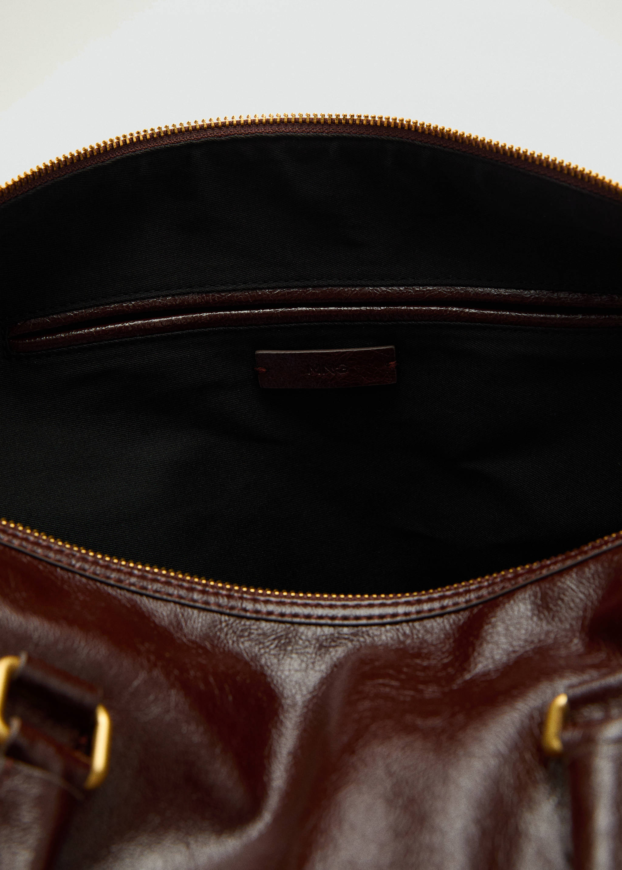 Maxi-Tasche mit glänzendem Finish und Henkeln - Detail des Artikels 3