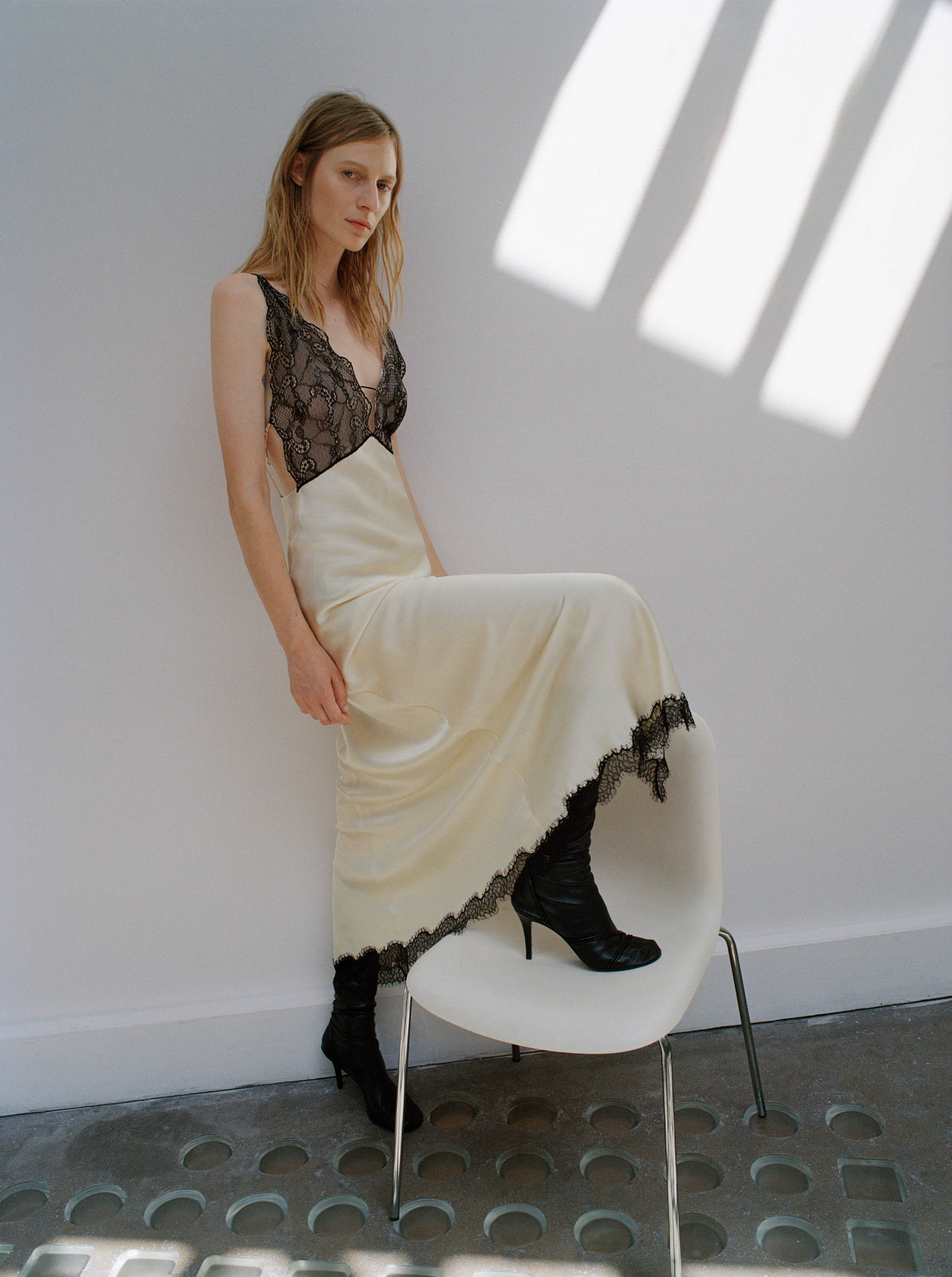 Satin camisole dress - Details of the article 9