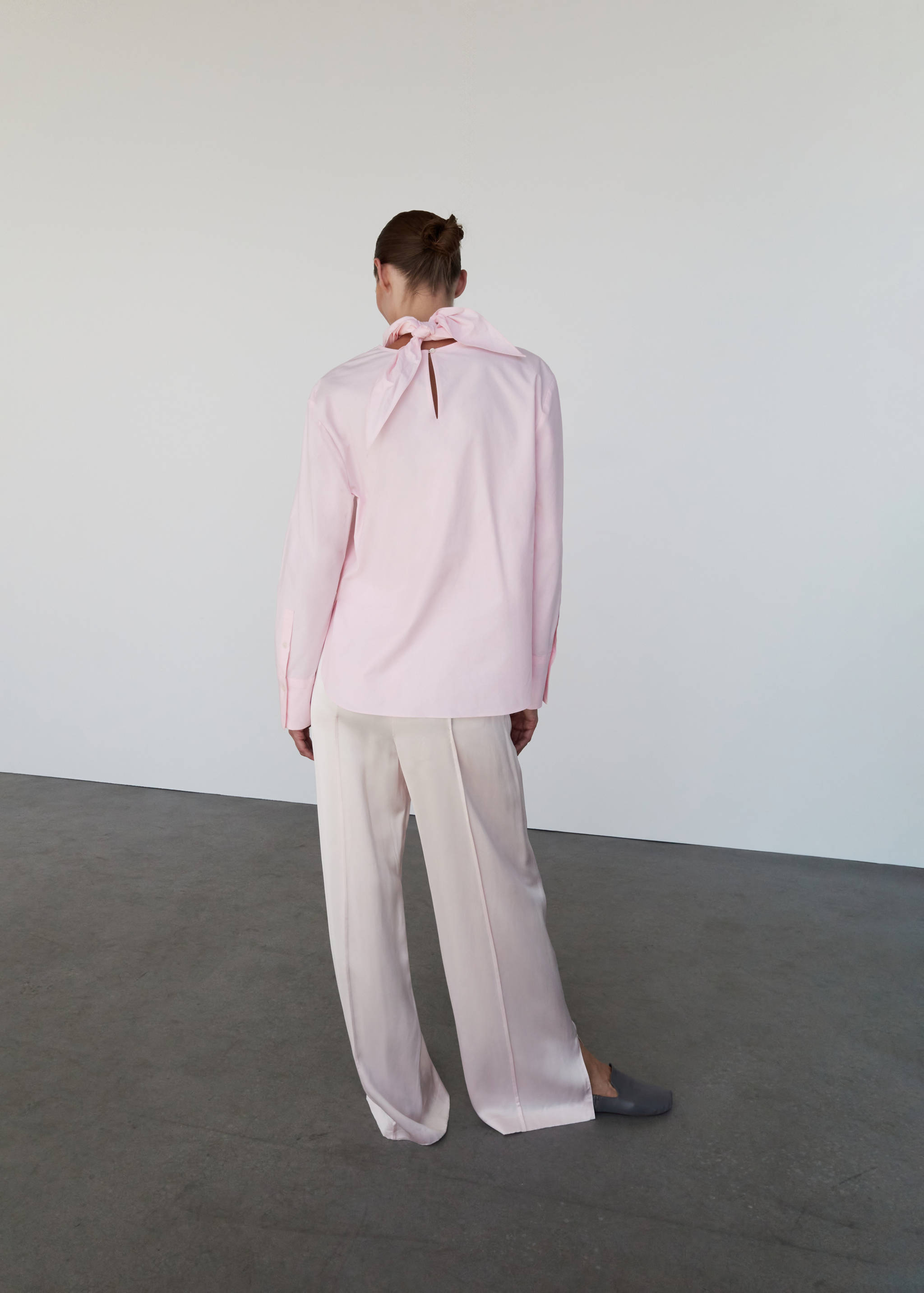 Poplin blouse with handkerchief - Reverse of the article