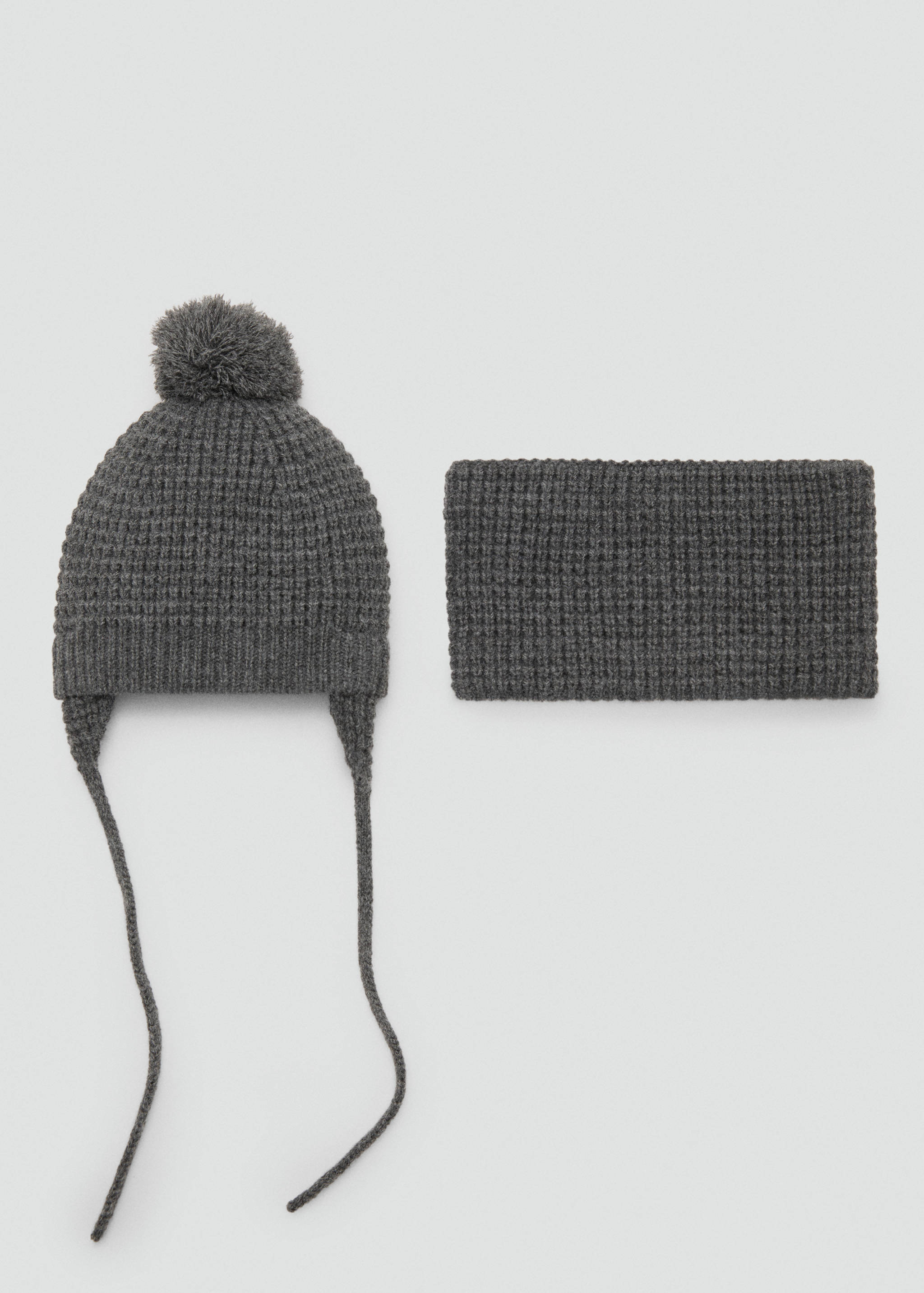 Knitted bobble hat - Details of the article 2