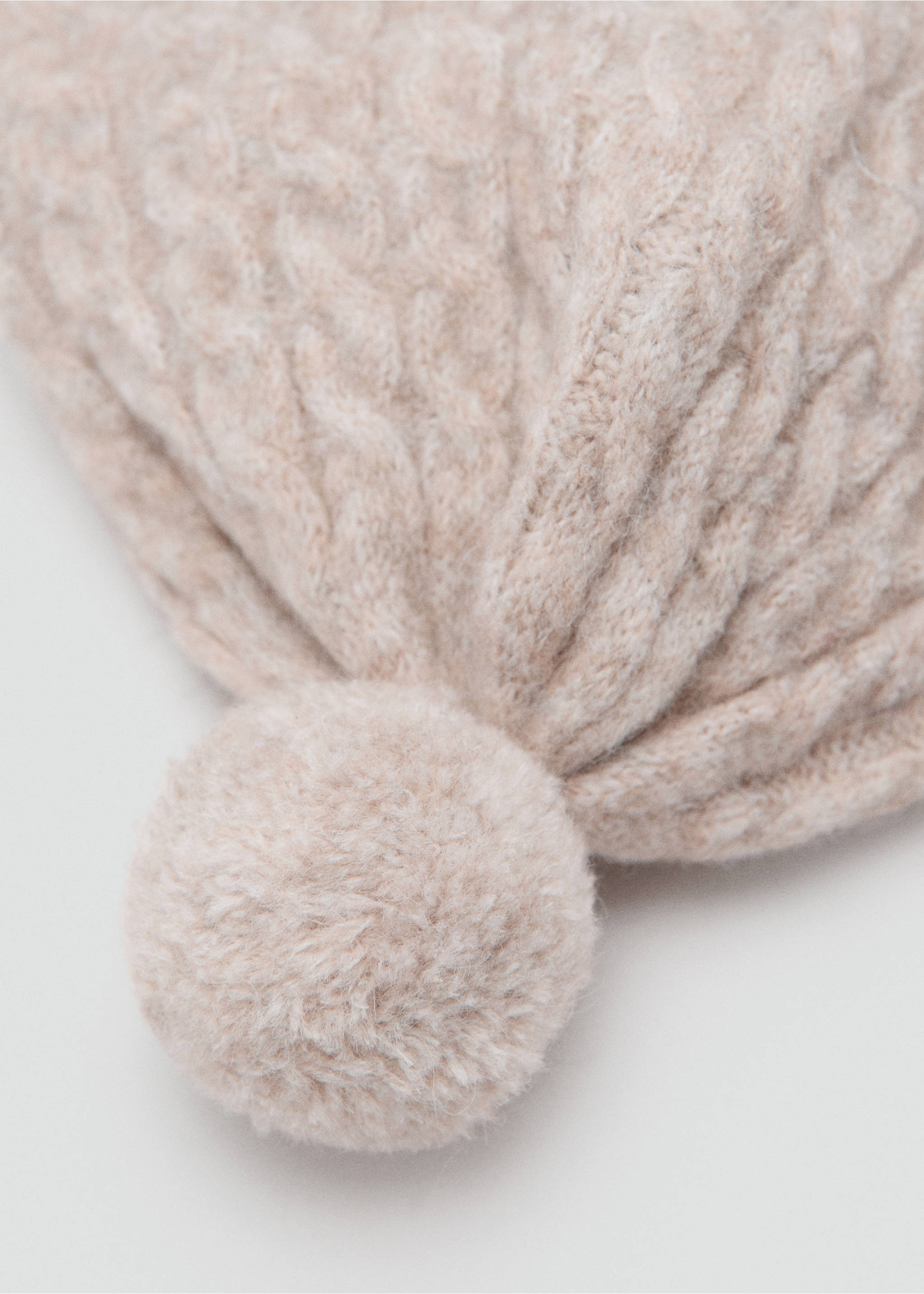 Knitted bobble hat - Medium plane, Sand. Ref: 17046736-00.